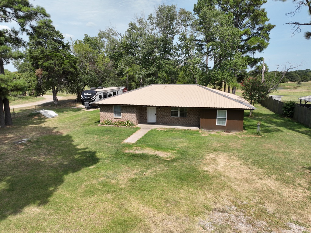 174 Hummingbird Circle Colbert OK 74733