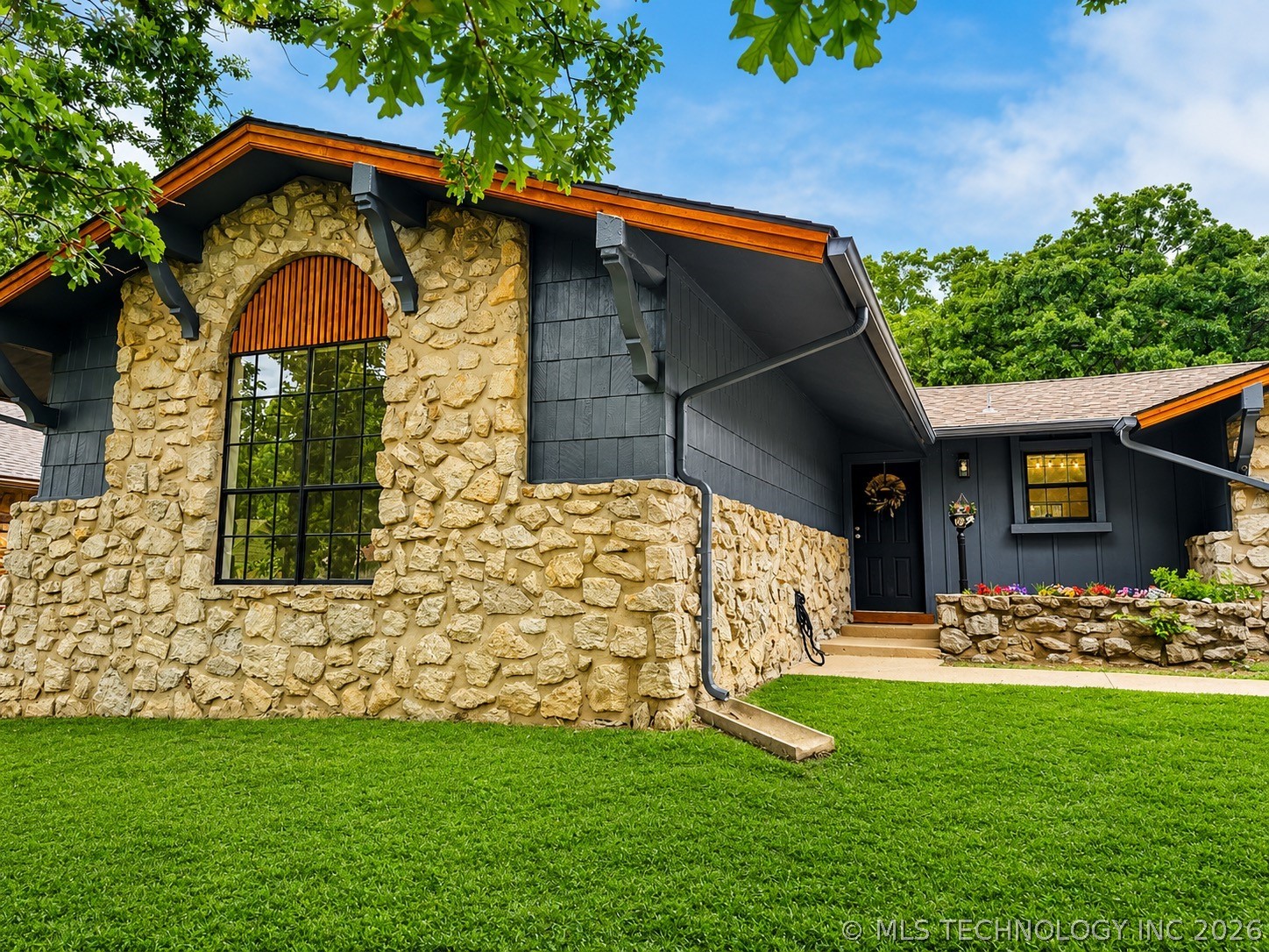 2403 W Newton Place Tulsa OK 74127