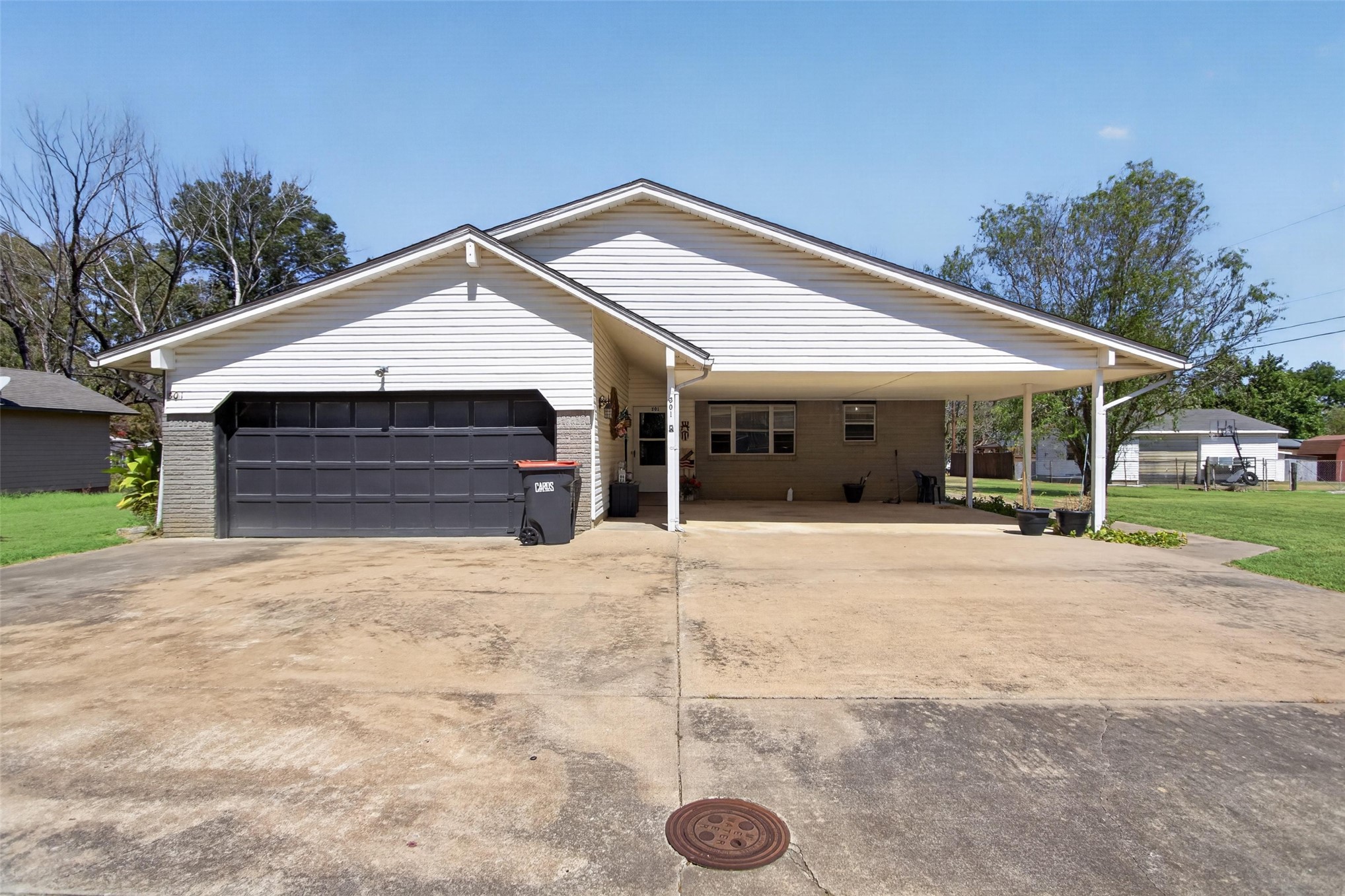 301 E Layton Street E Chelsea OK 74016