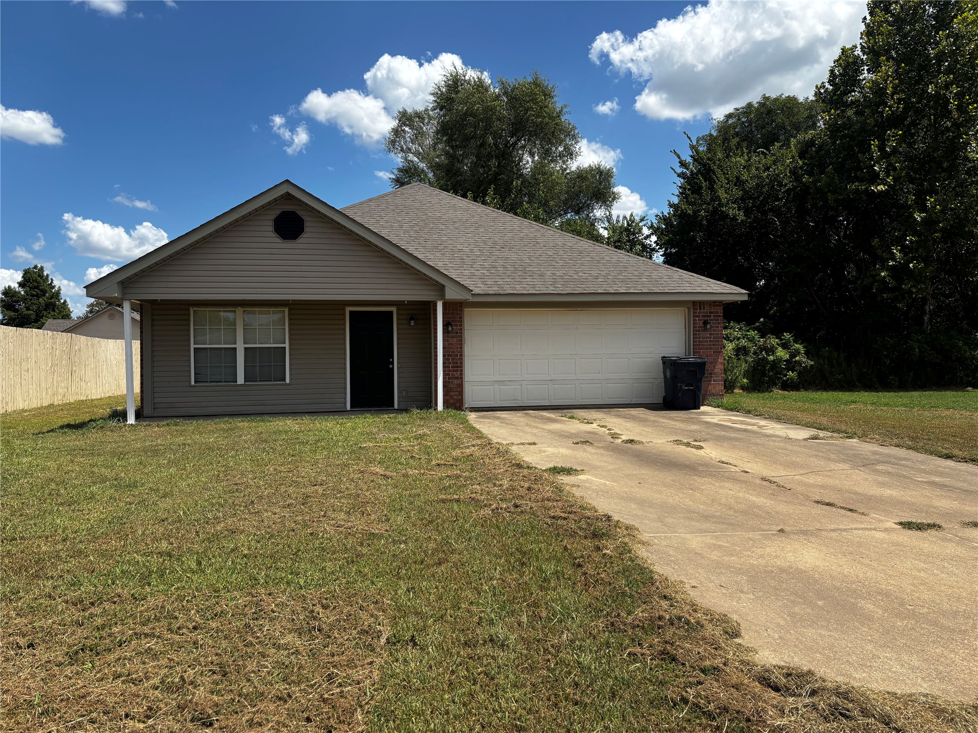 1519 Cherokee Trail Muldrow OK 74948