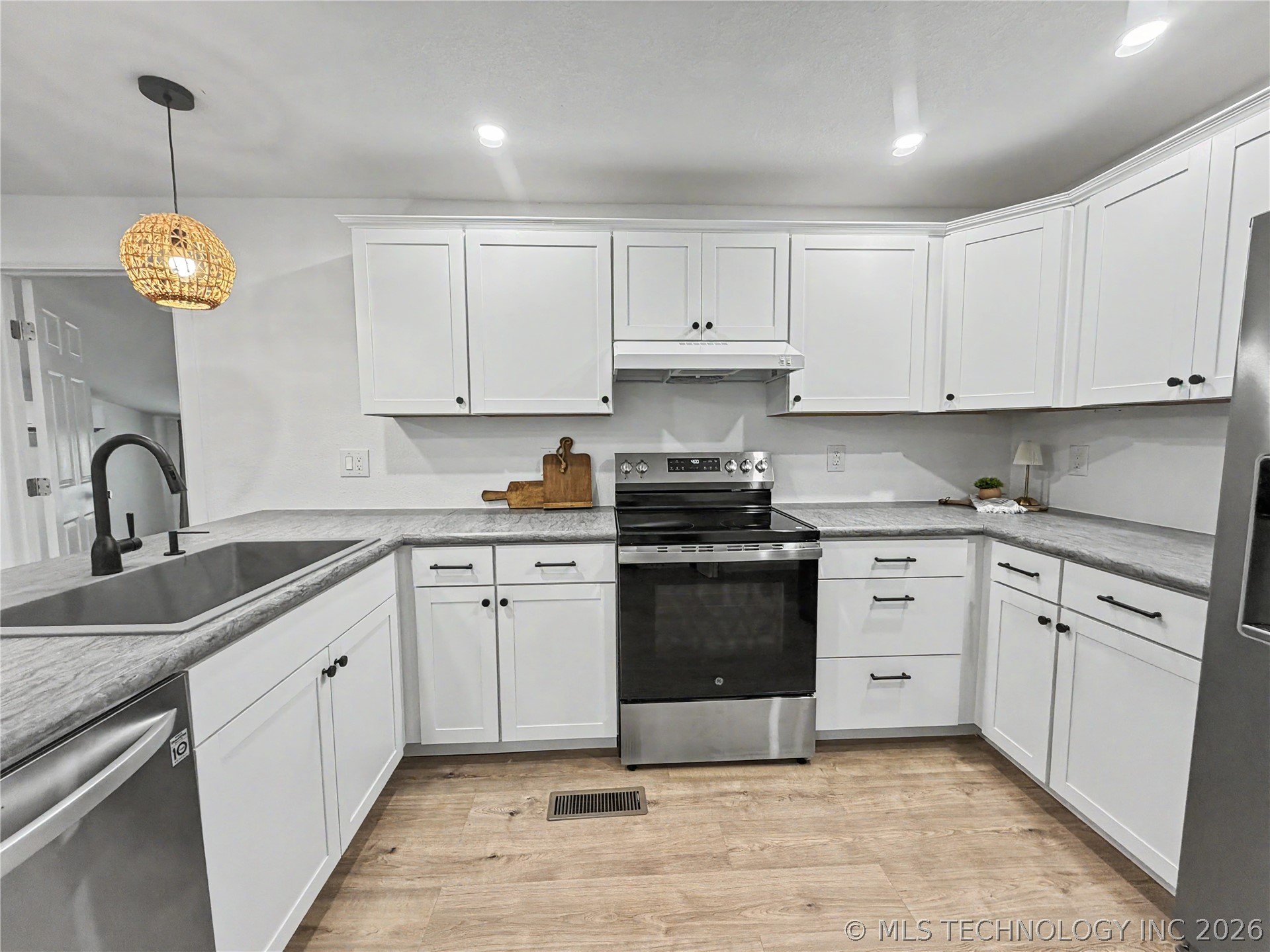 226 E Cedar Street Stilwell OK 74960