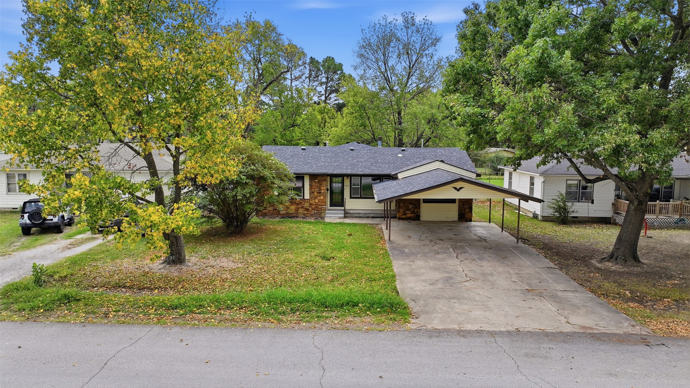608 SE 6th Street Wagoner OK 74467