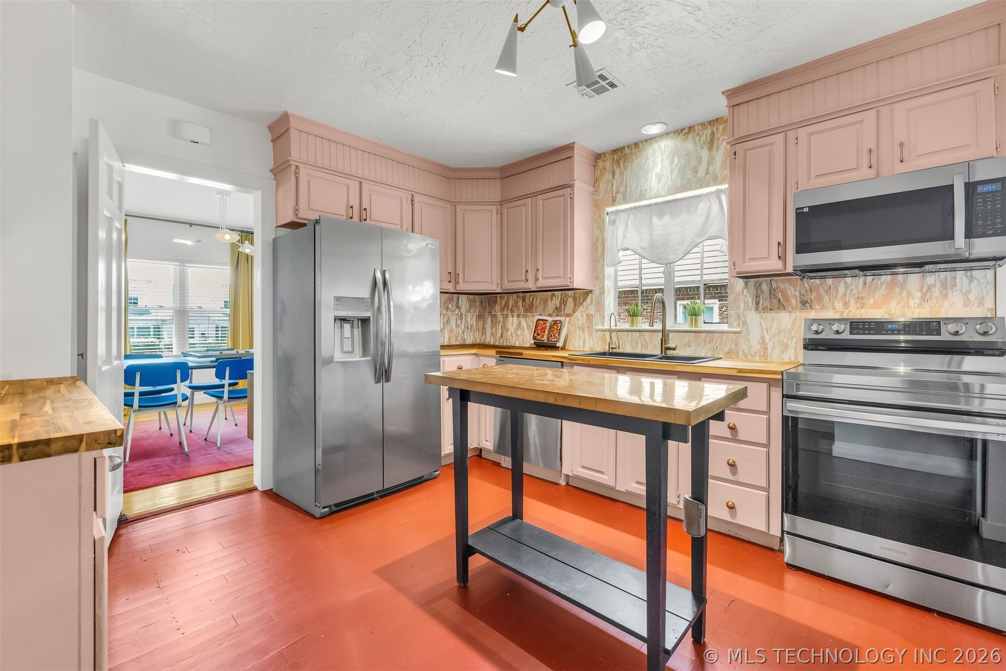 1713 S Columbia Place Tulsa OK 74104