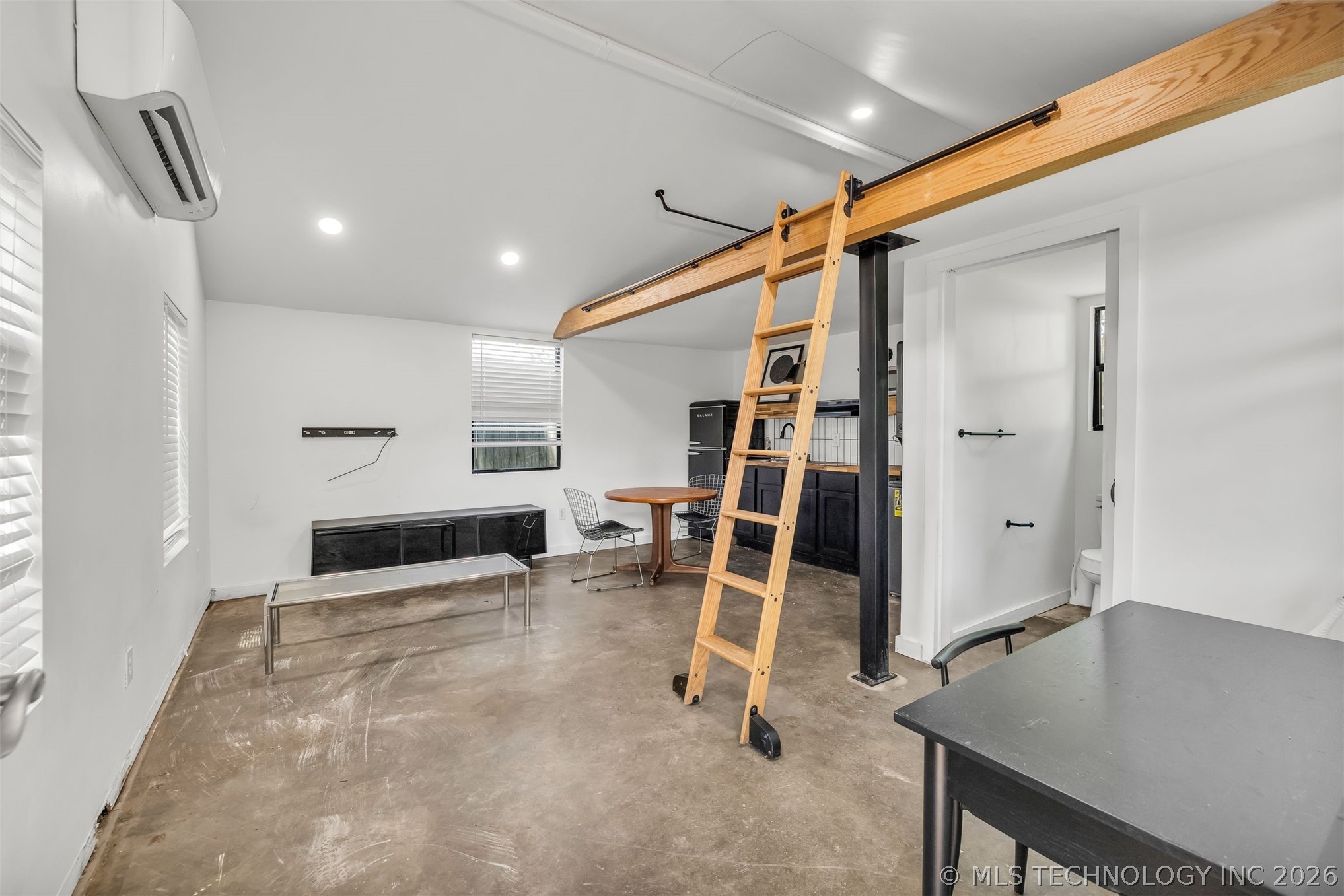 1713 S Columbia Place Tulsa OK 74104