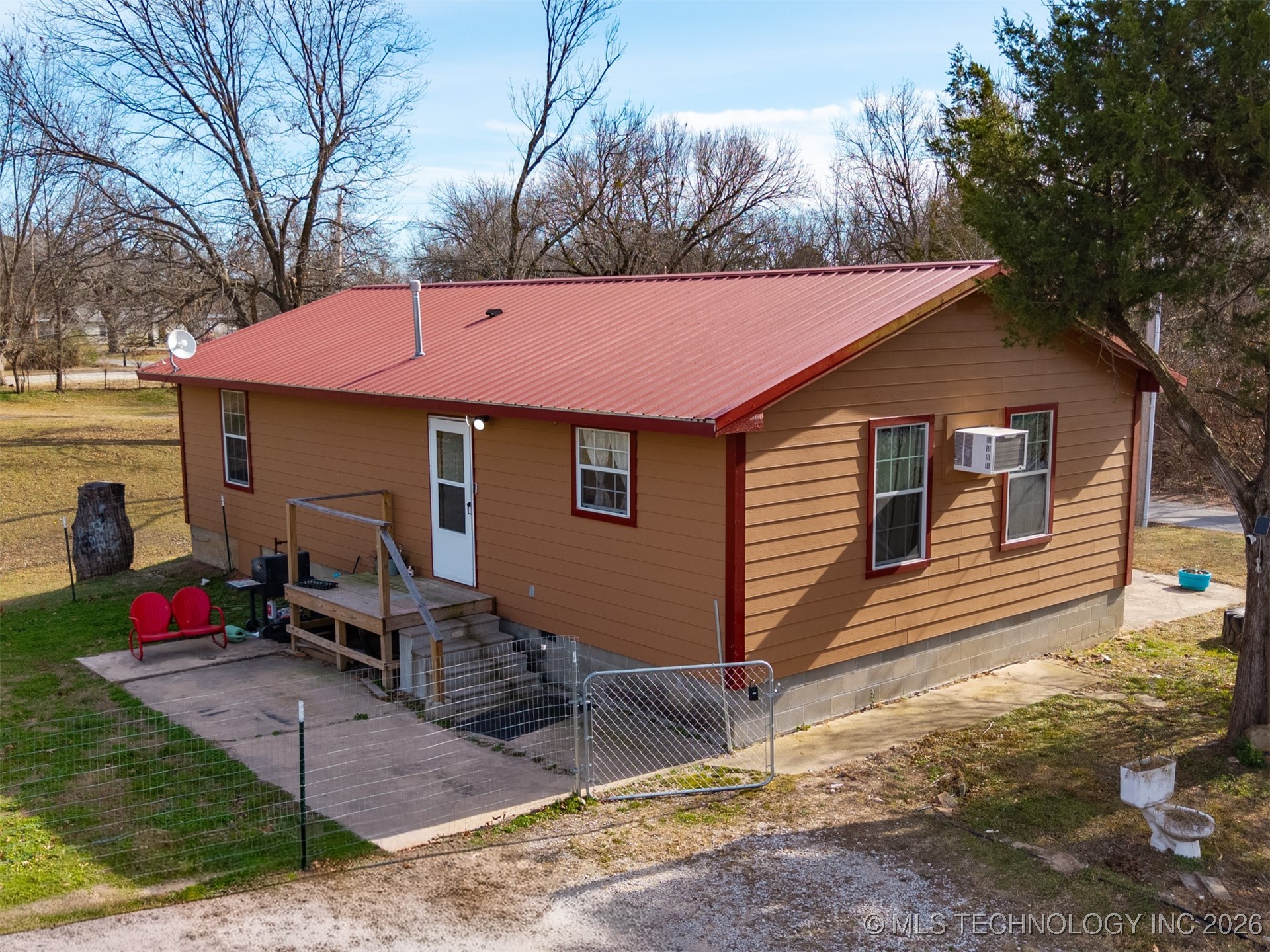 104 S Denver Allen OK 74825