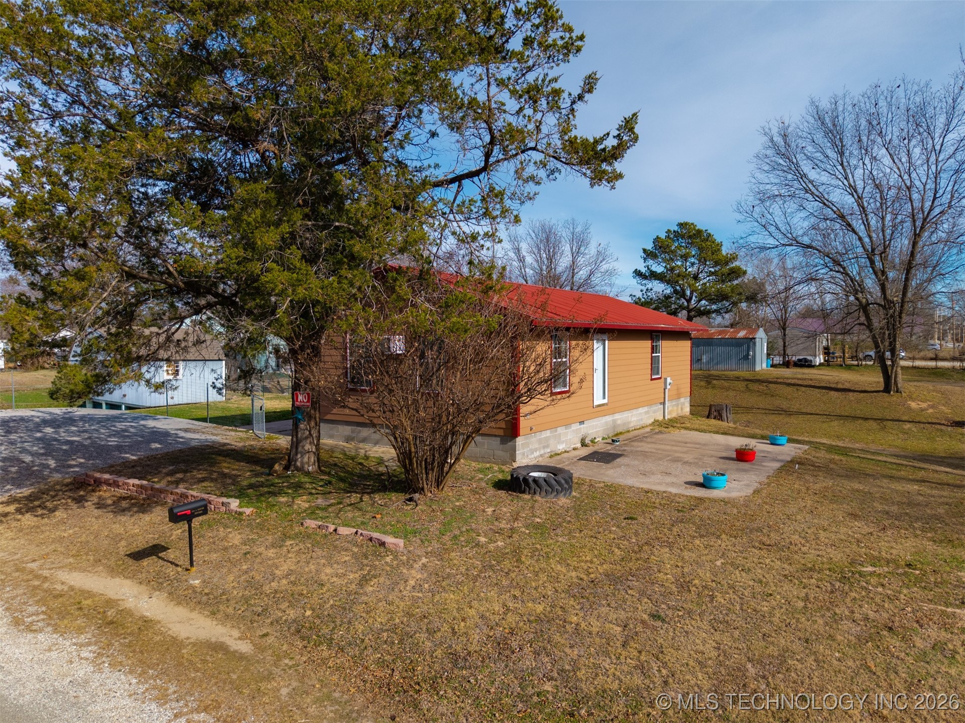 104 S Denver Allen OK 74825