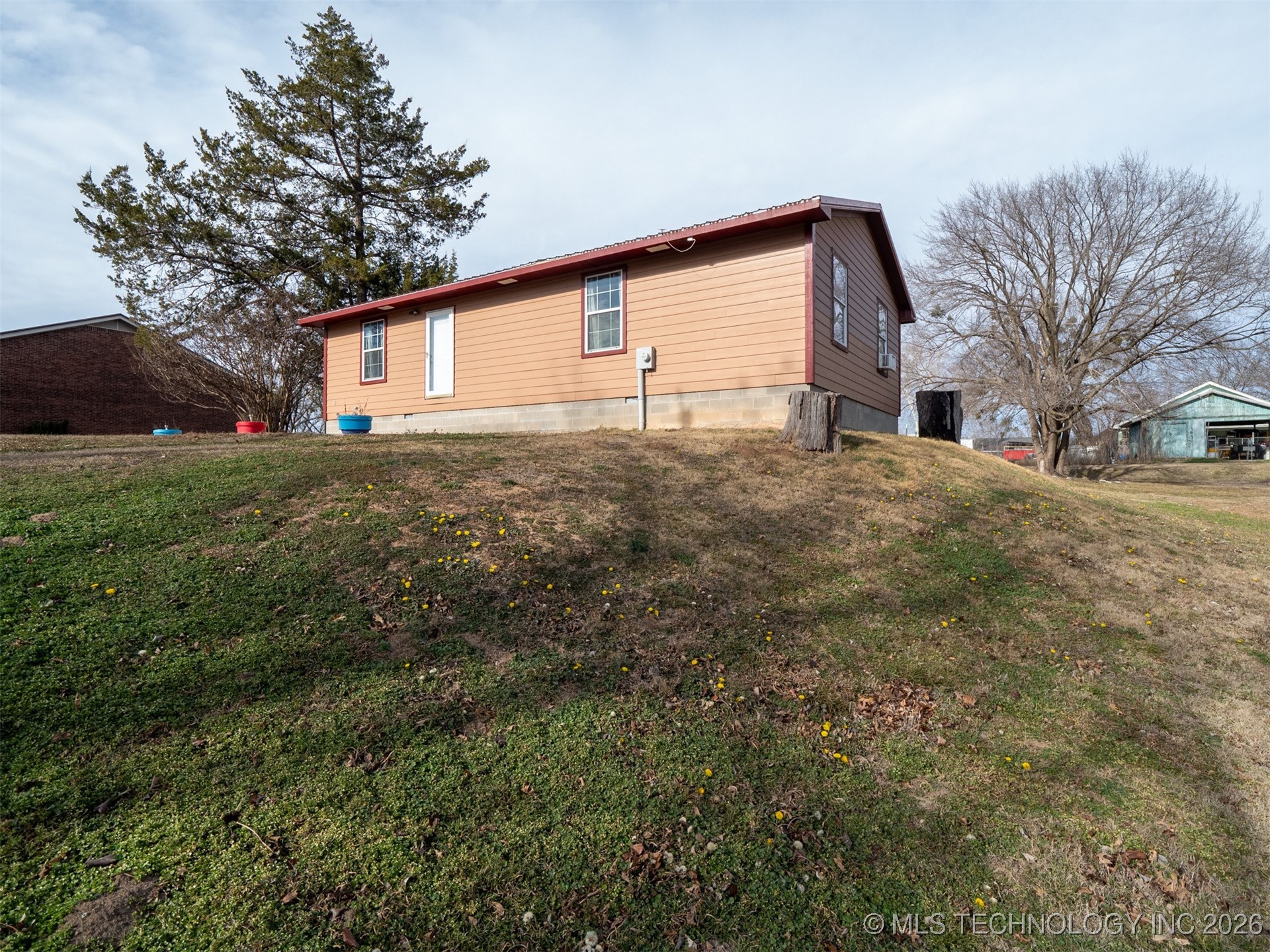 104 S Denver Allen OK 74825