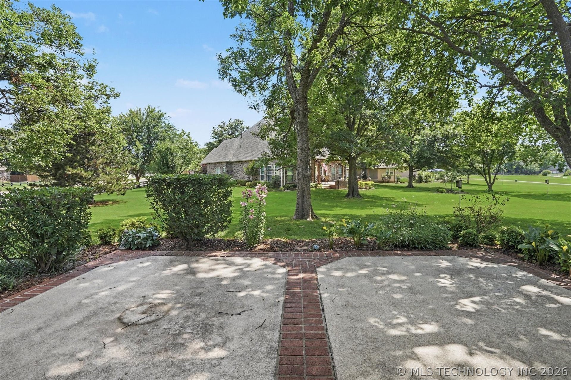 412 N Forest Ridge Boulevard Broken Arrow OK 74014