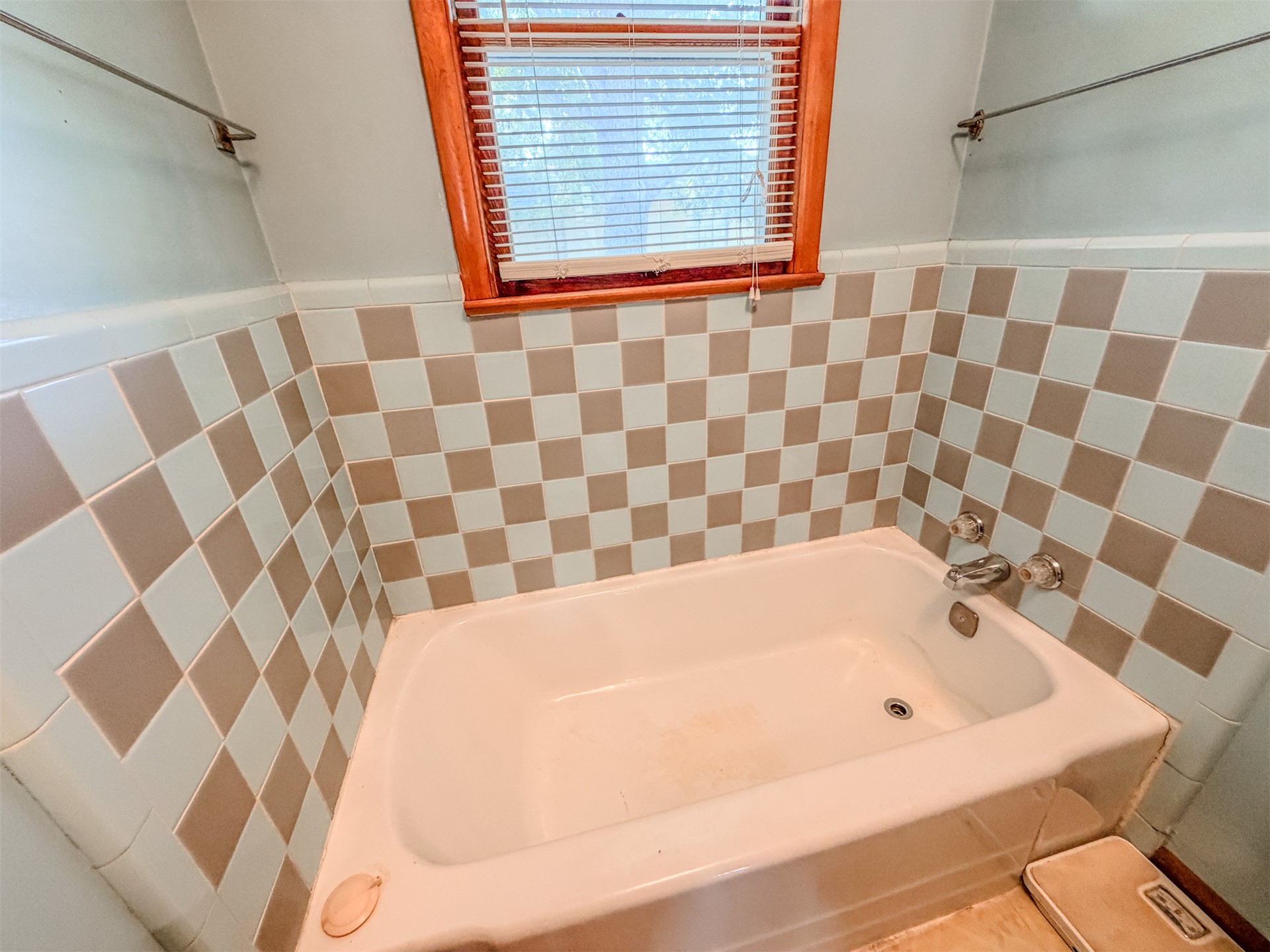 1121 W 4th Street Tahlequah OK 74464