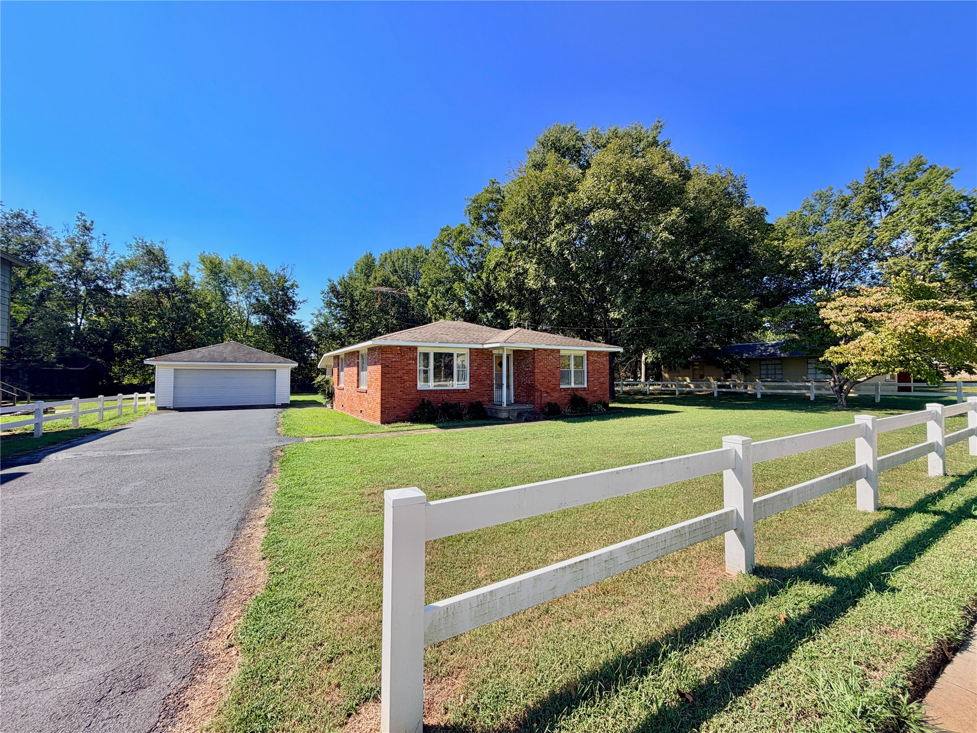 1121 W 4th Street Tahlequah OK 74464