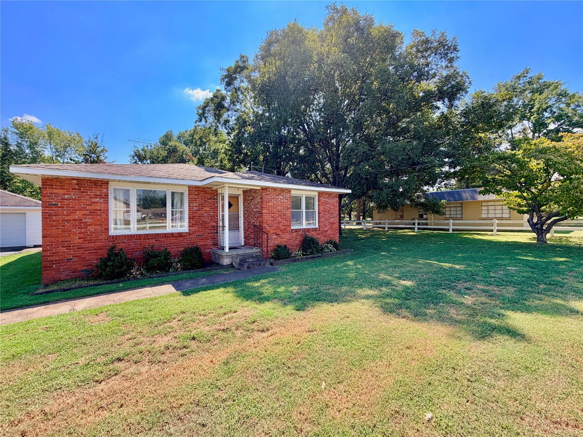 1121 W 4th Street Tahlequah OK 74464