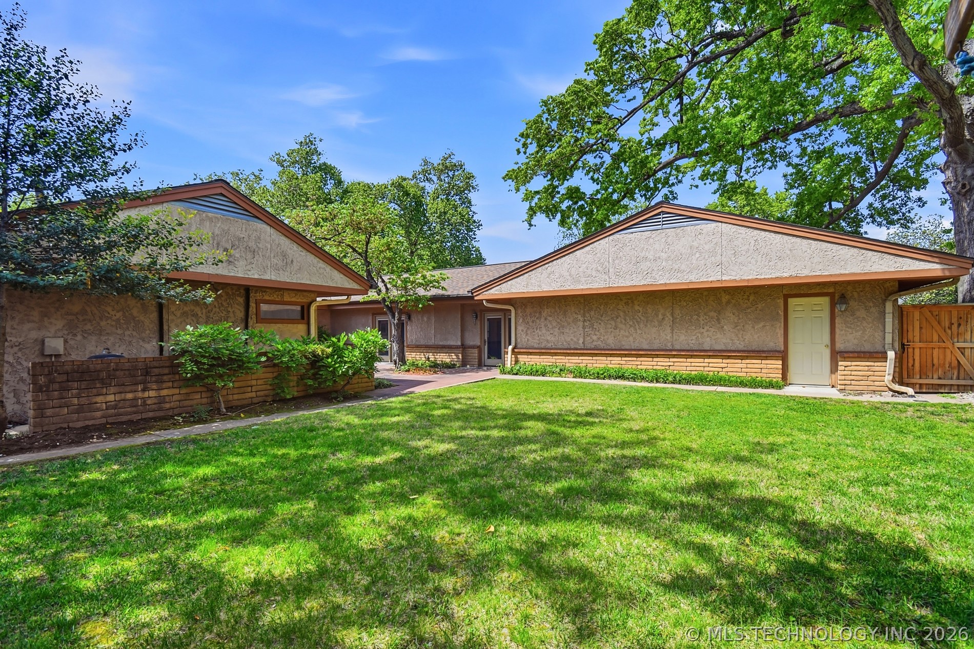 2222 E 45th Place Tulsa OK 74105