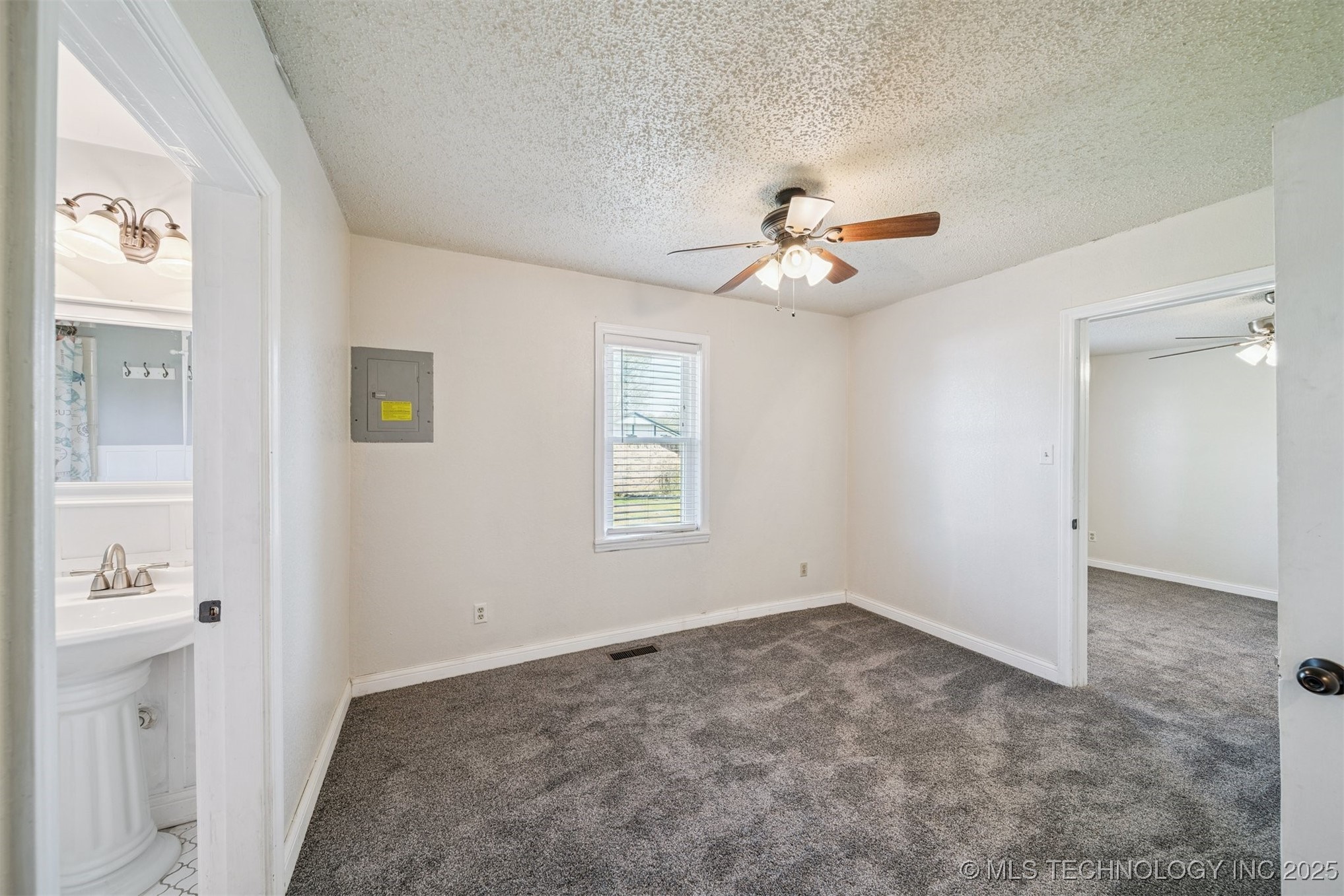 119 E Ross Avenue Sapulpa OK 74066
