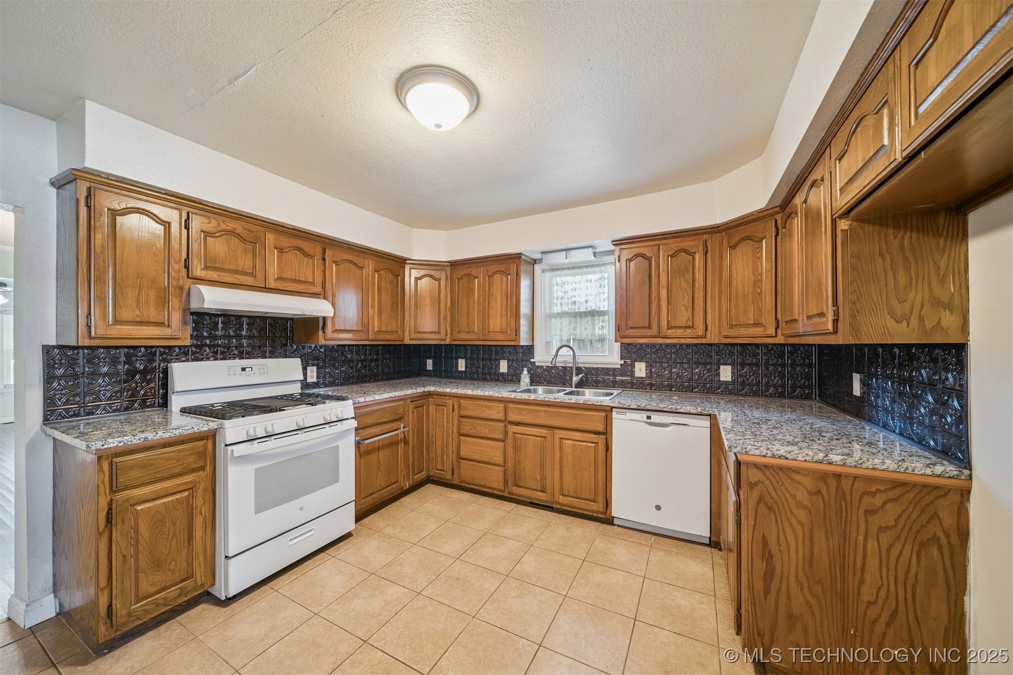 119 E Ross Avenue Sapulpa OK 74066