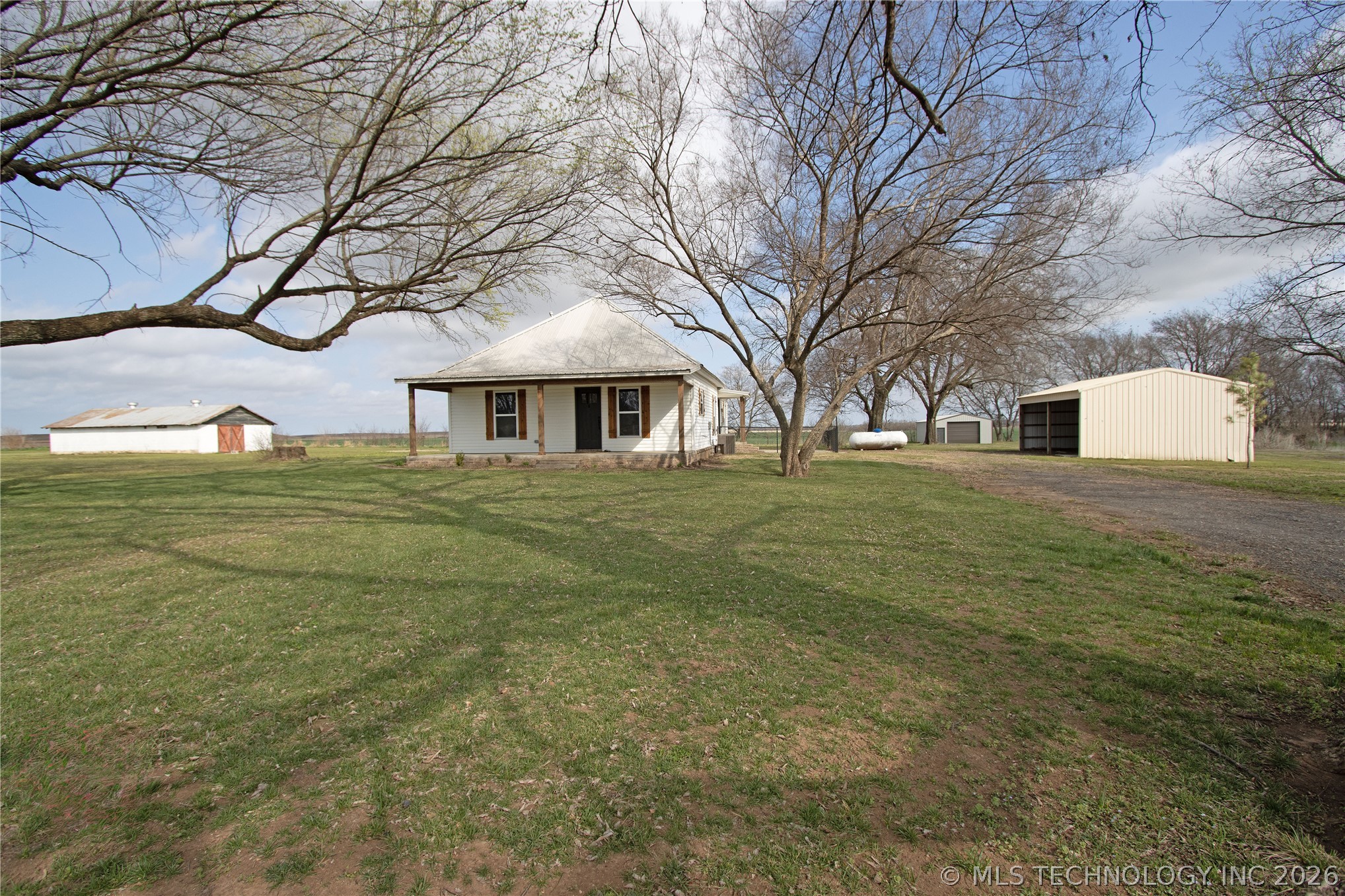 25437 E 690 Road Wagoner OK 74467