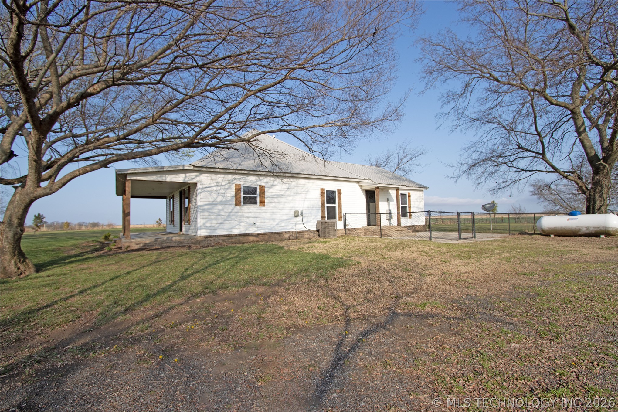 25437 E 690 Road Wagoner OK 74467