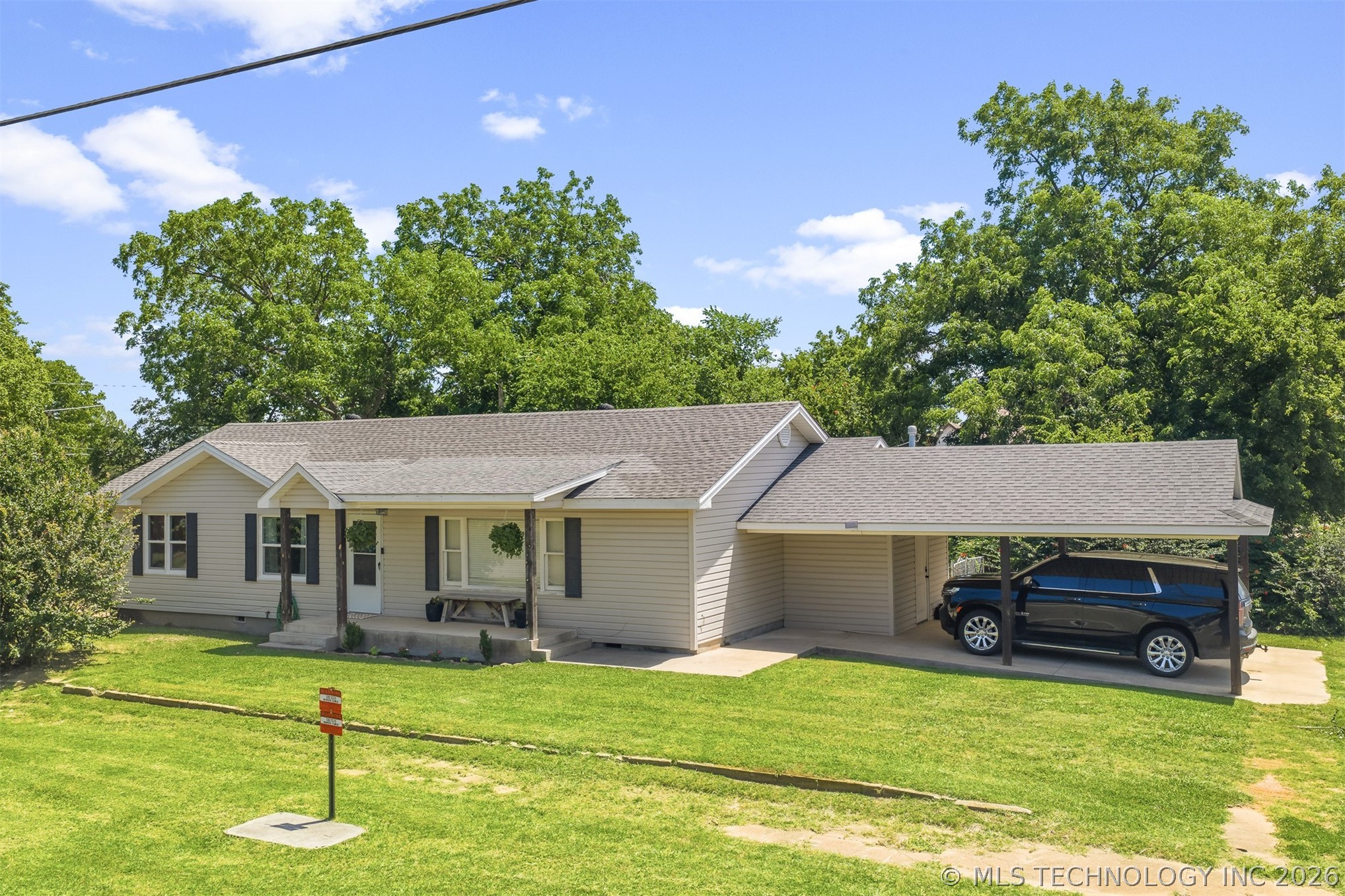 1126 W 12th Sulphur OK 73086