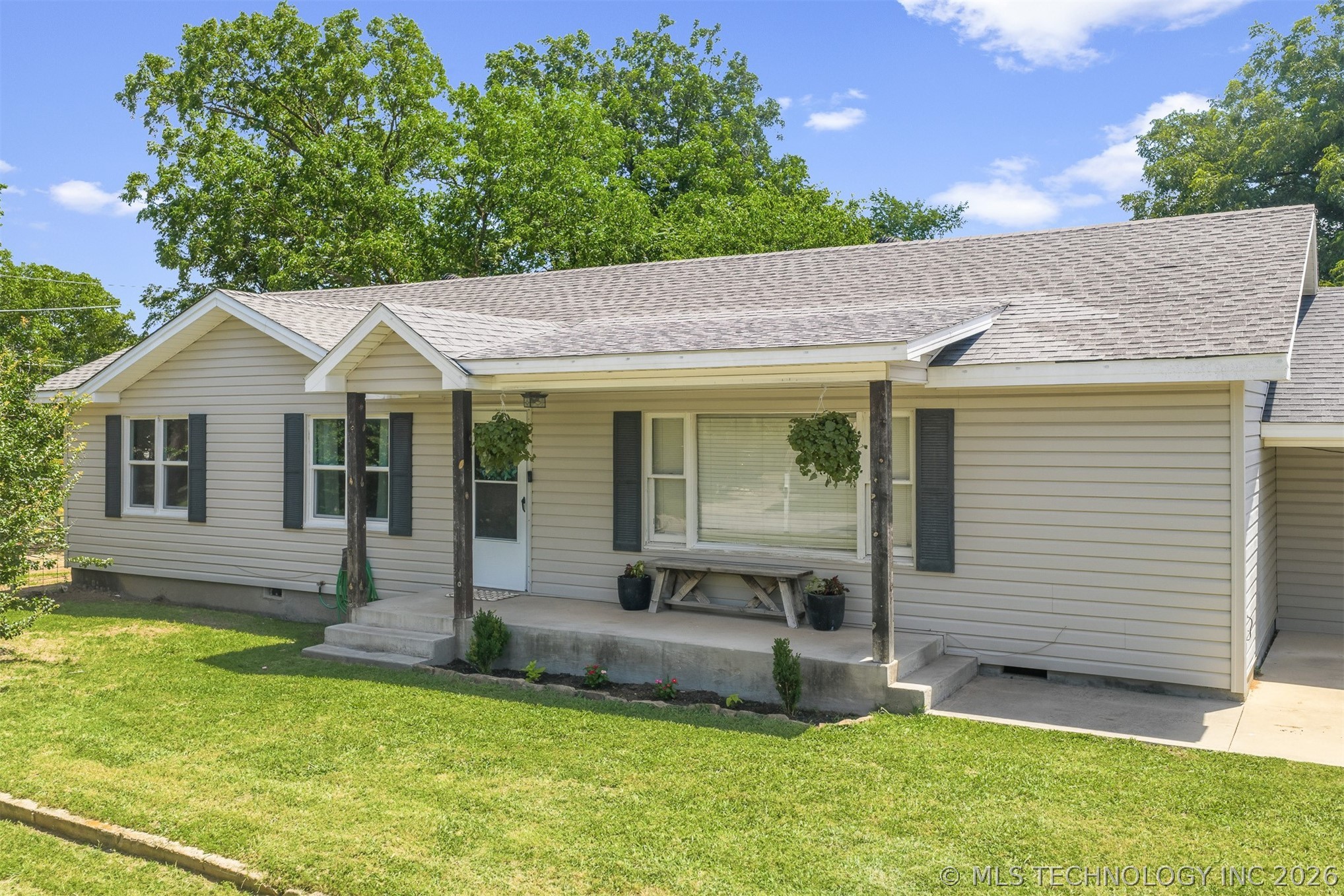 1126 W 12th Sulphur OK 73086