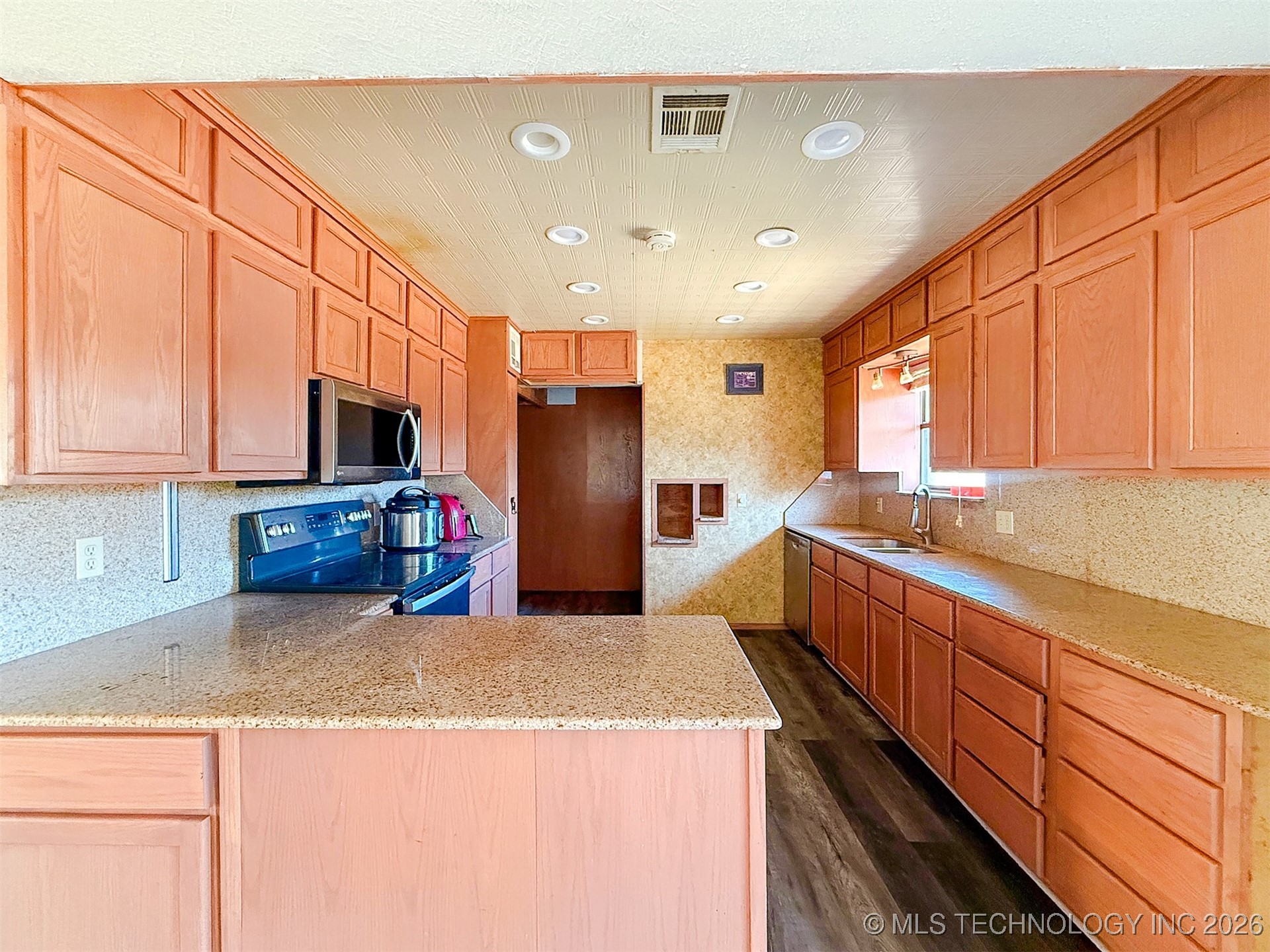 1231 W Easy Street Tishomingo OK 73460
