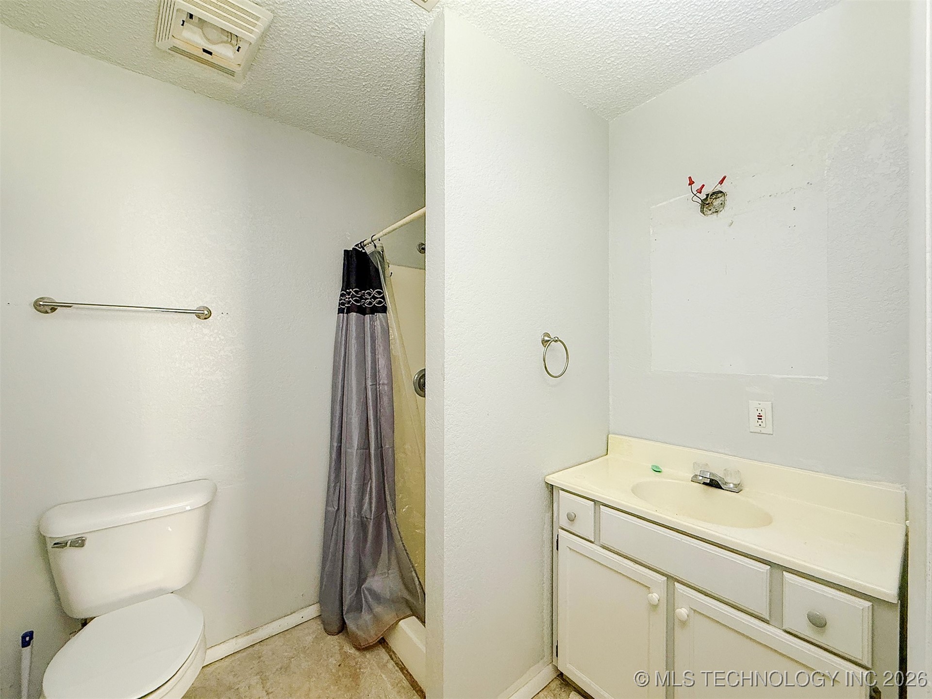 1231 W Easy Street Tishomingo OK 73460