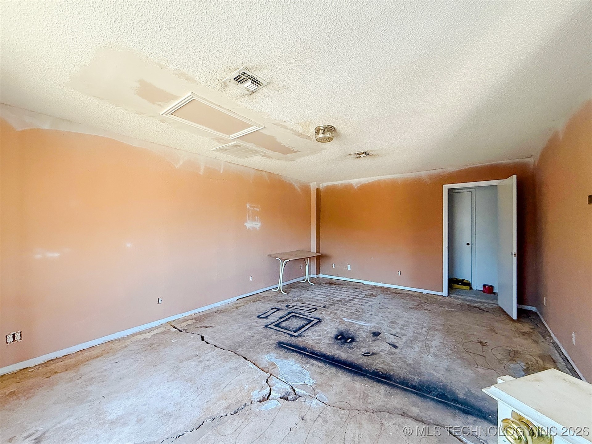 1231 W Easy Street Tishomingo OK 73460