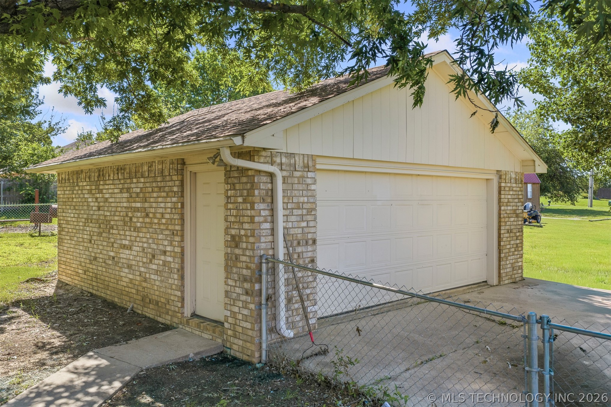 1922 S Plainview Ardmore OK 73401