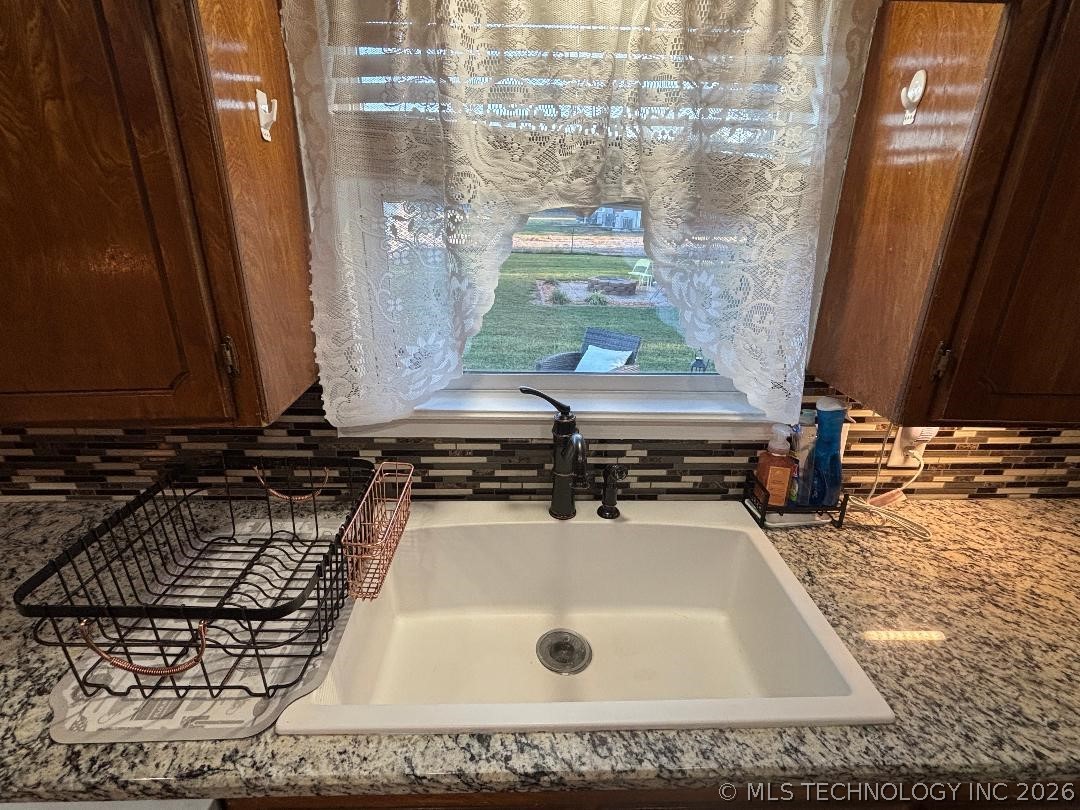 411064 E 1180 Road Eufaula OK 74432