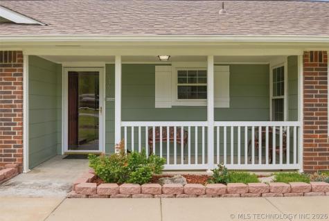 635 S Pecan Street Oologah OK 74053