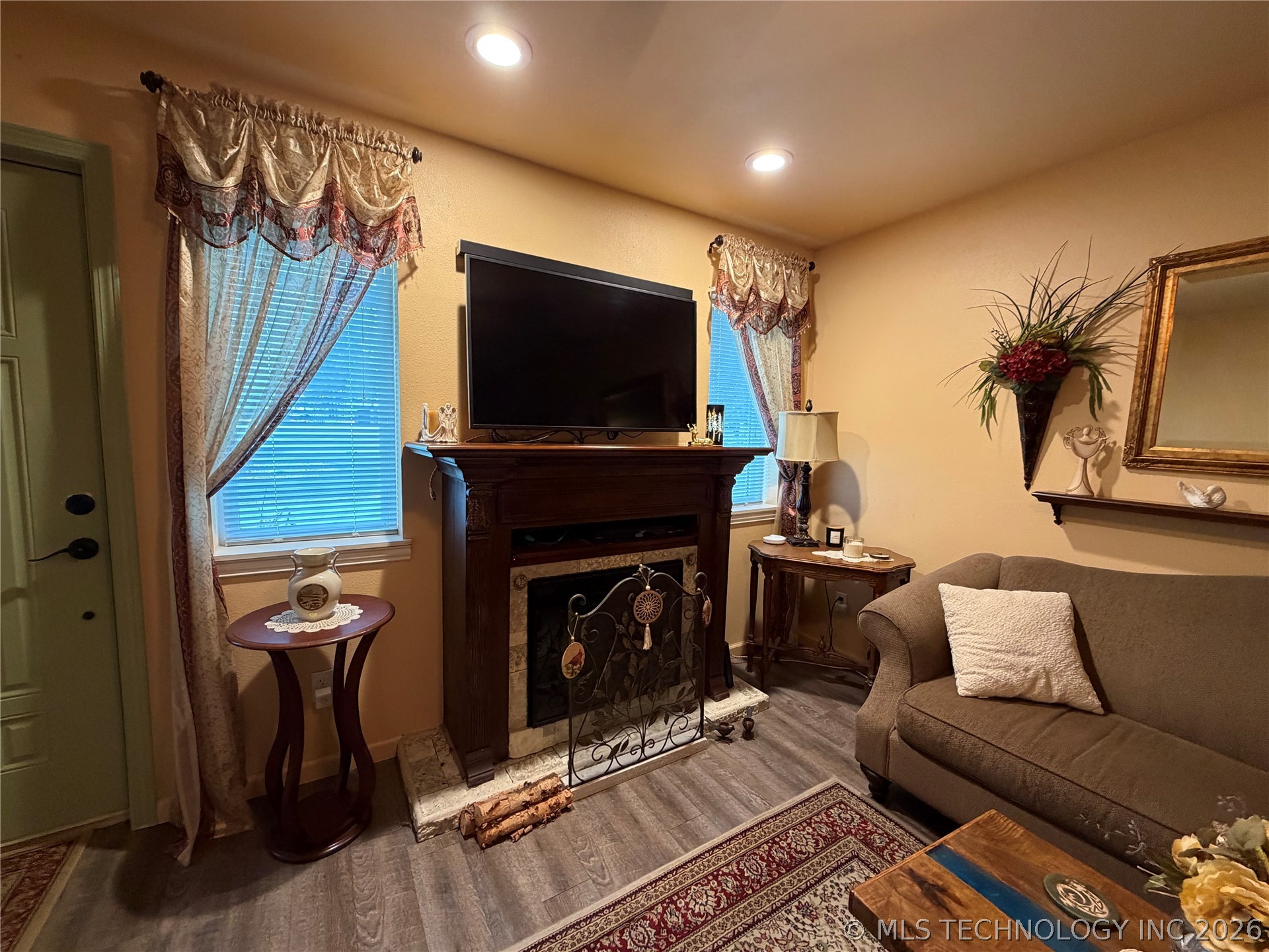 807 S Ross Avenue Fort Gibson OK 74434