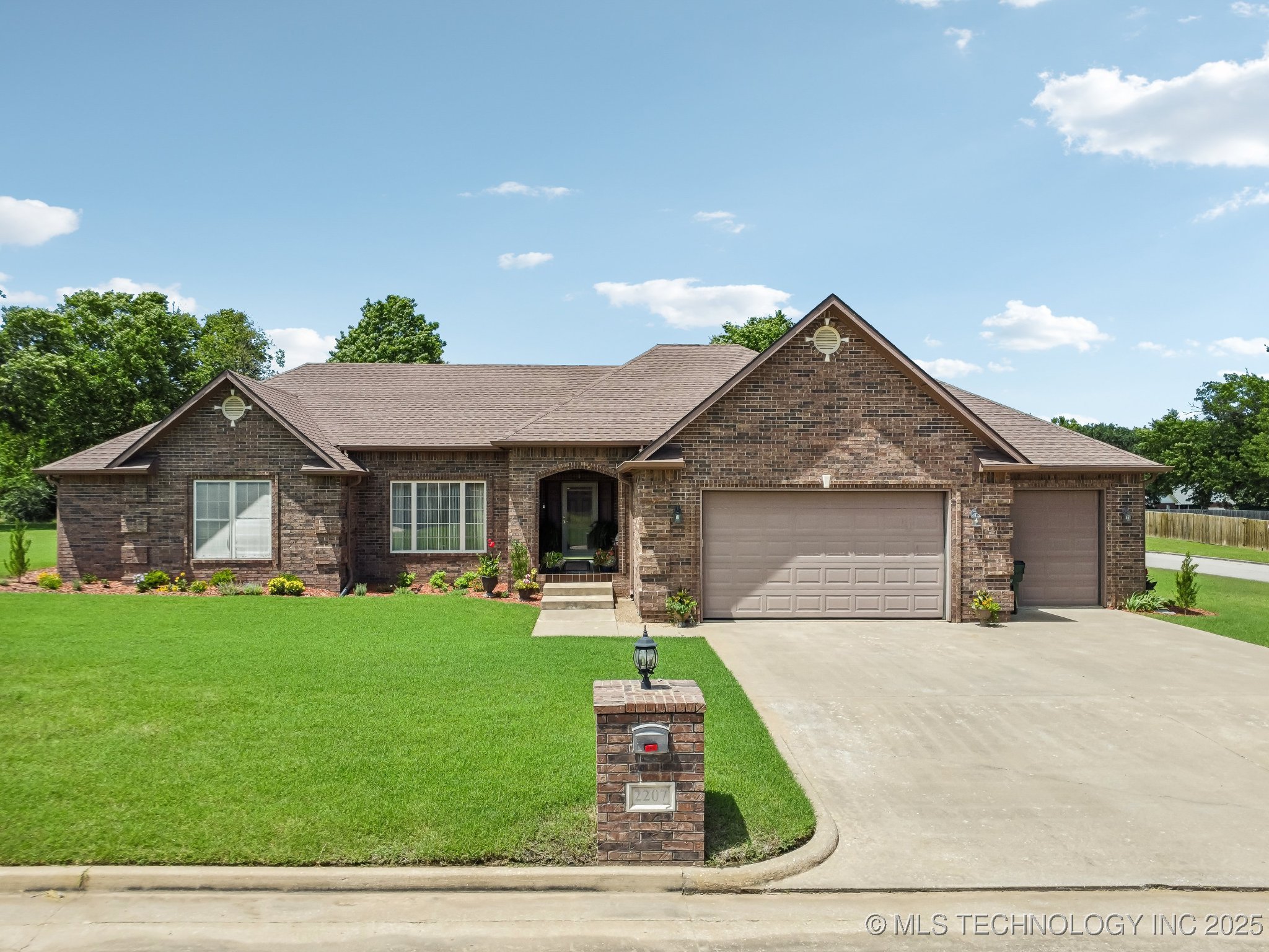 2207 Fieldstone Court Okmulgee OK 74447