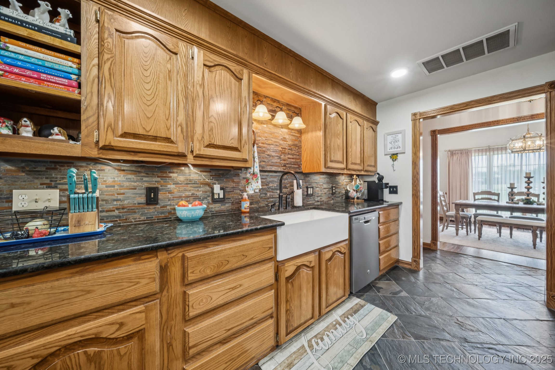 2207 Fieldstone Court Okmulgee OK 74447