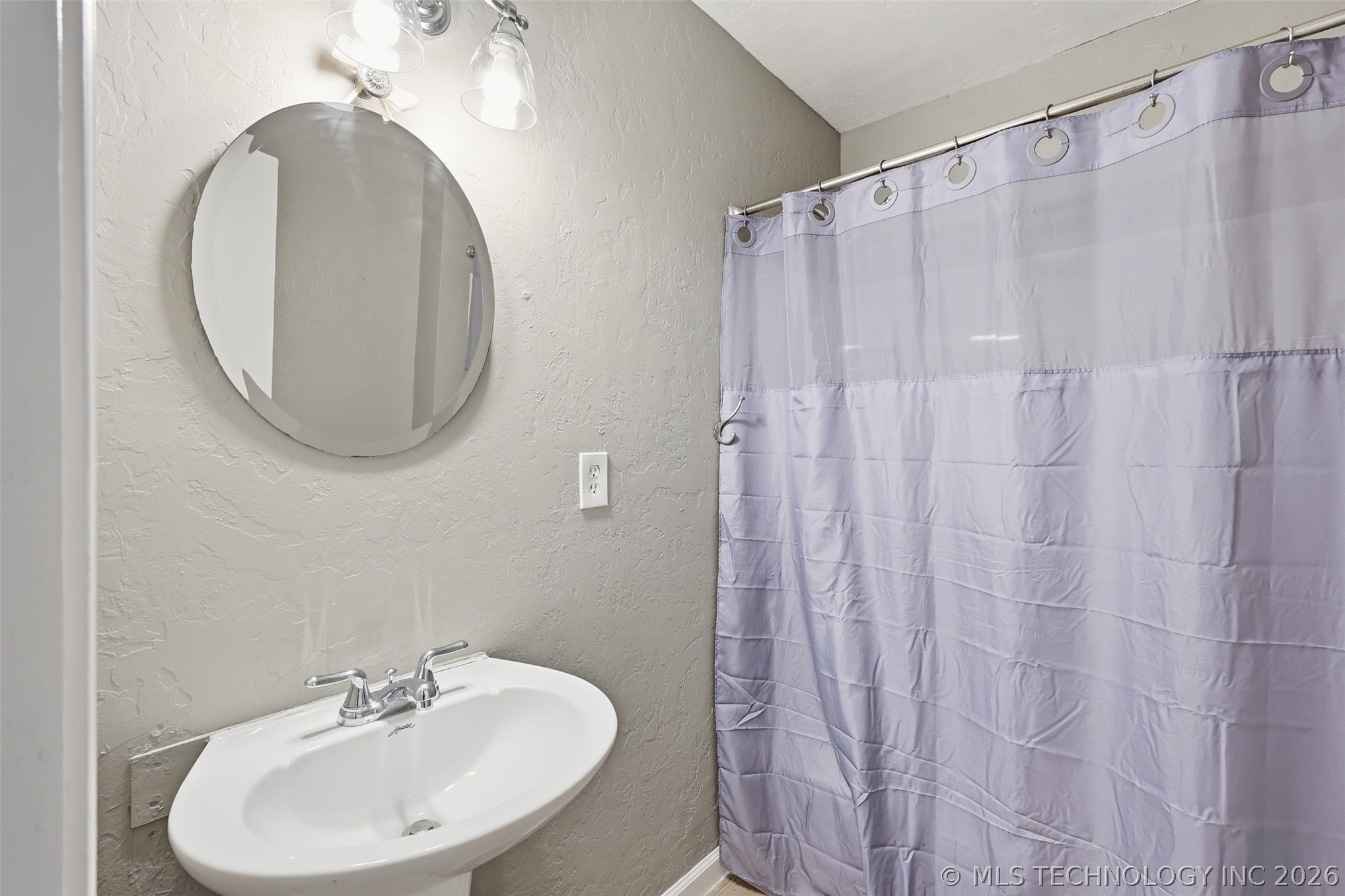 1127 S Cherry Street Ada OK 74820