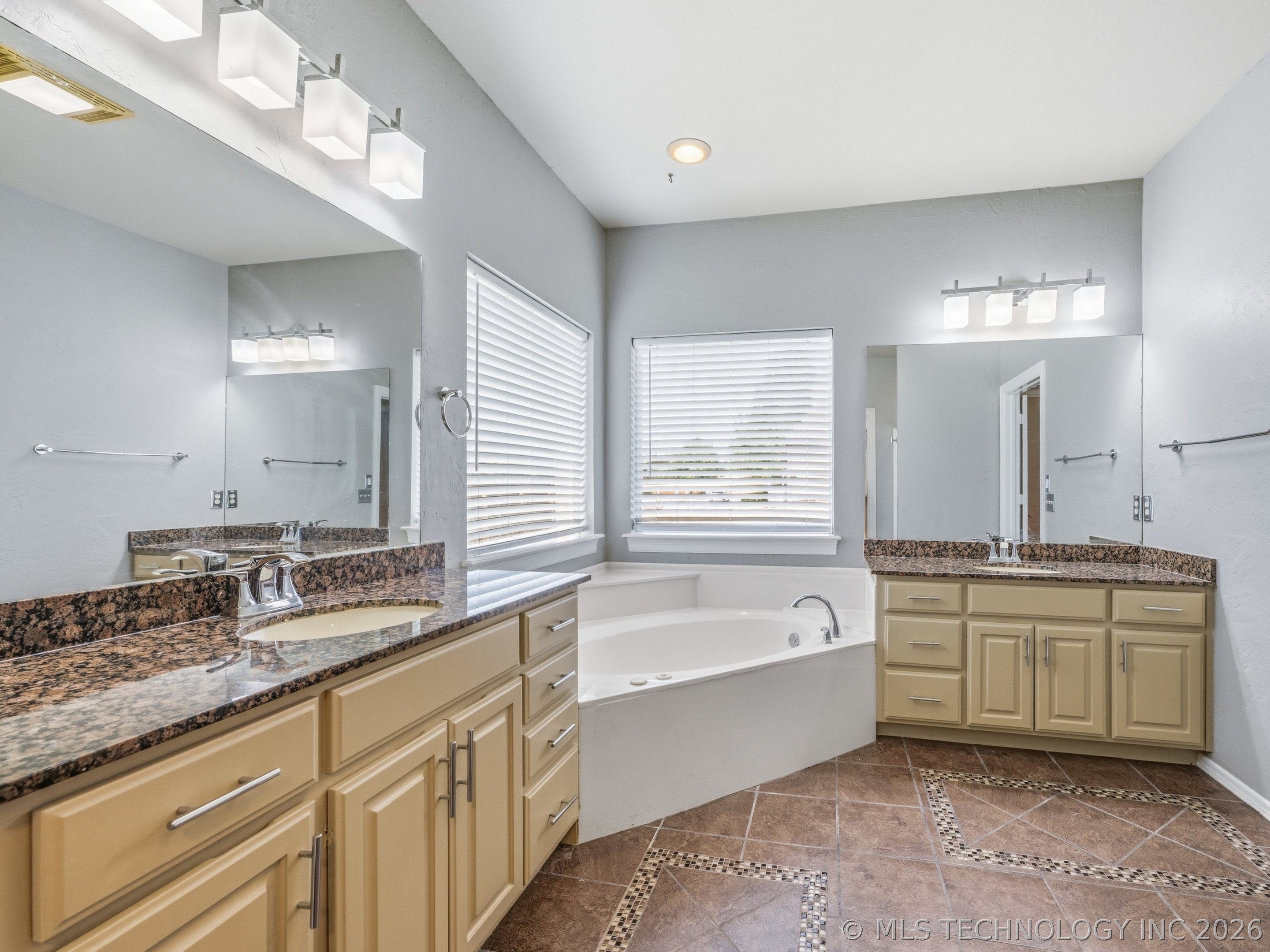 1920 S Nyssa Avenue Broken Arrow OK 74012