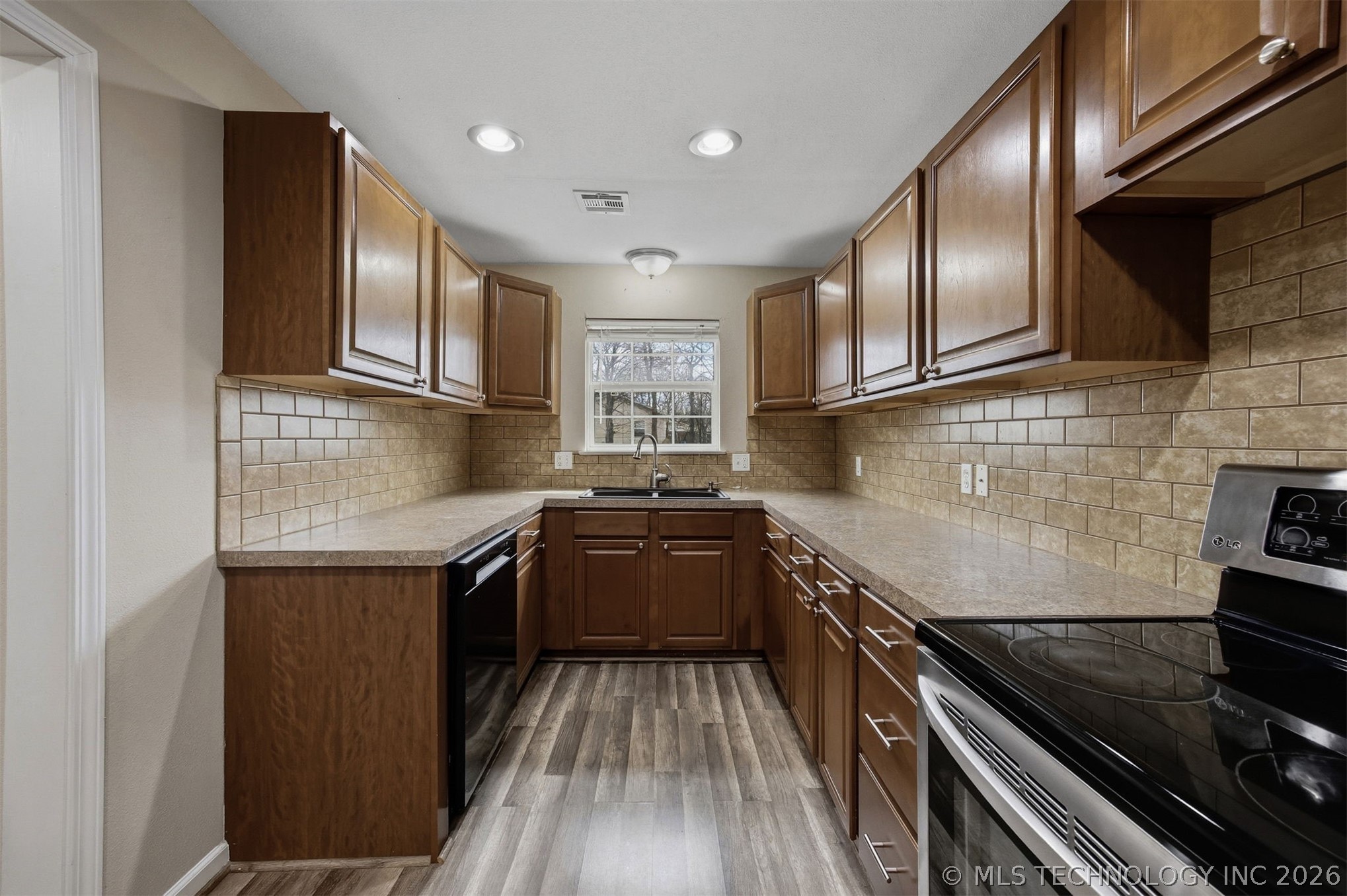 806 S Hickory Street Nowata OK 74048