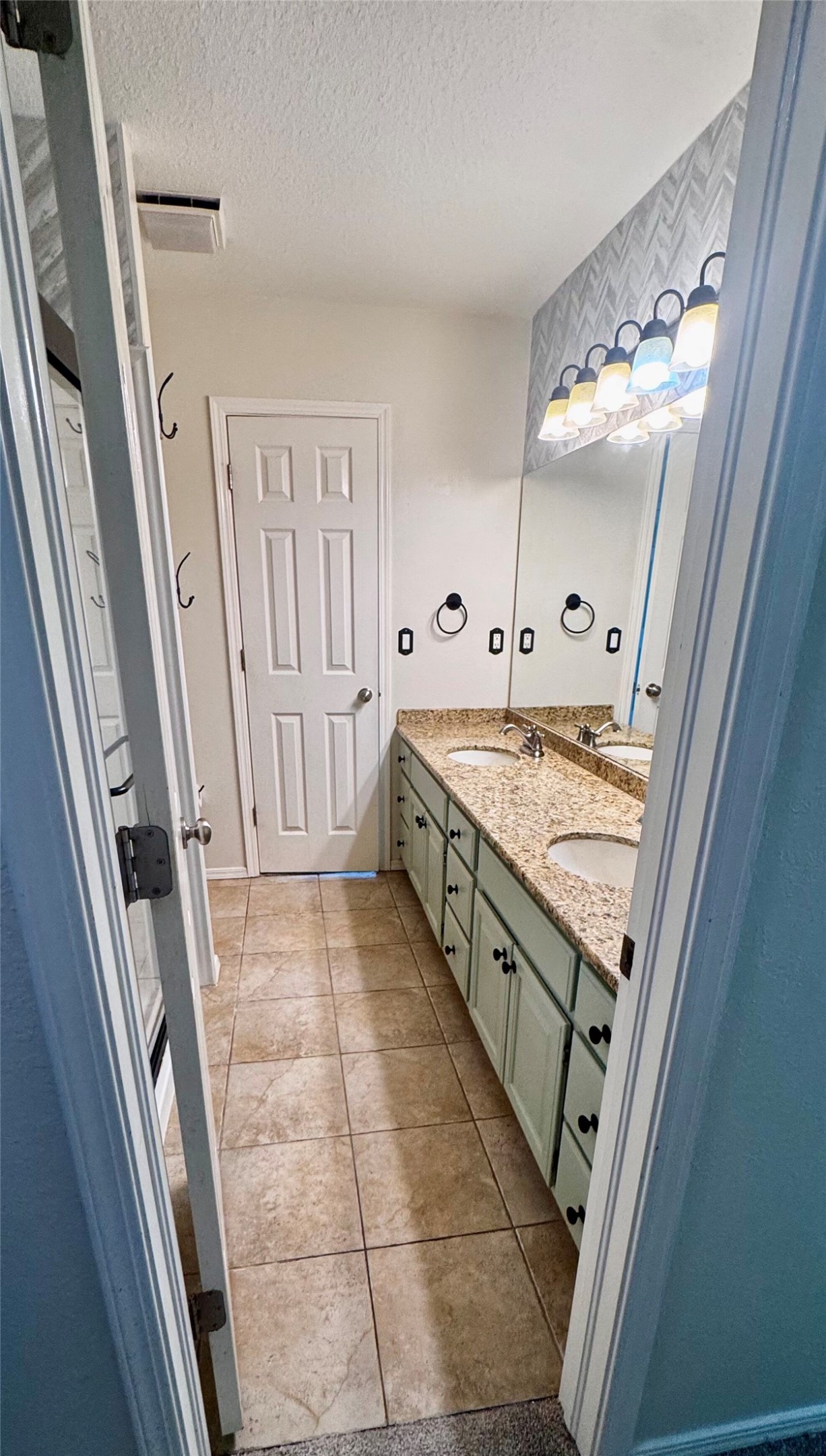 812 N Butternut Avenue Broken Arrow OK 74012