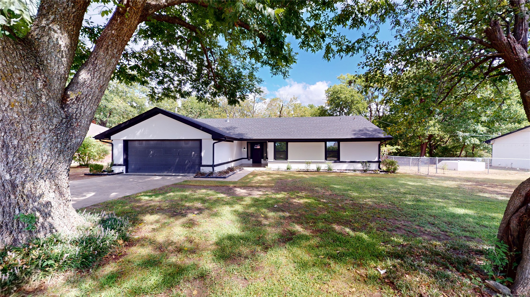 206 N Crownpoint Drive Ada OK 74820