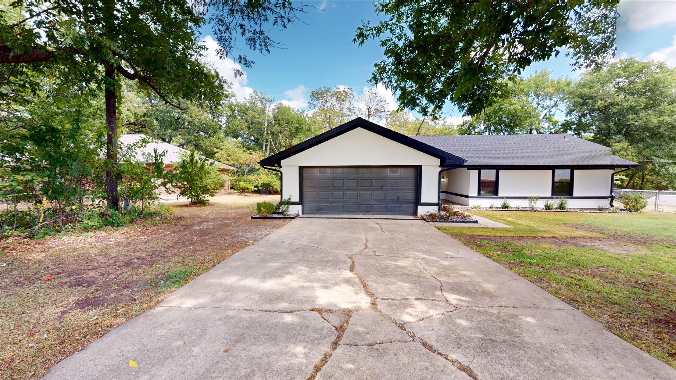 206 N Crownpoint Drive Ada OK 74820