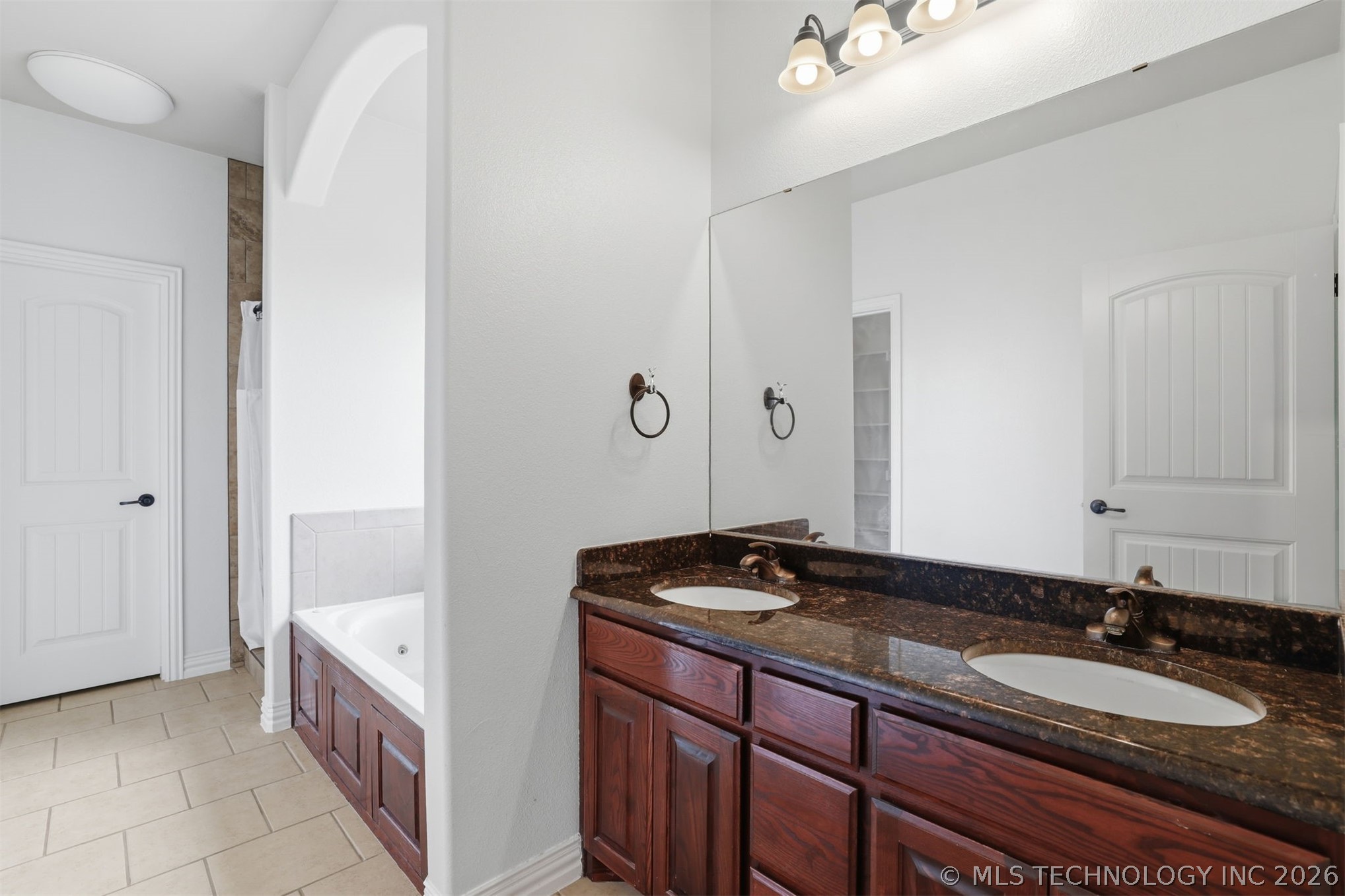 402 Wandering Way Ardmore OK 73401