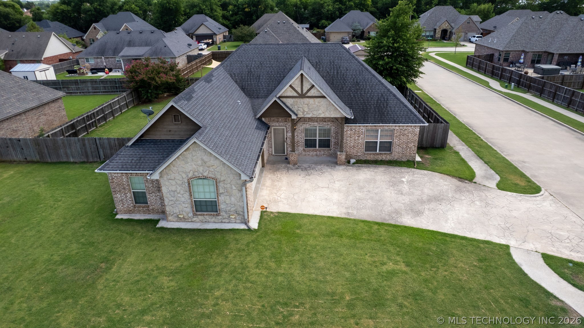 402 Wandering Way Ardmore OK 73401