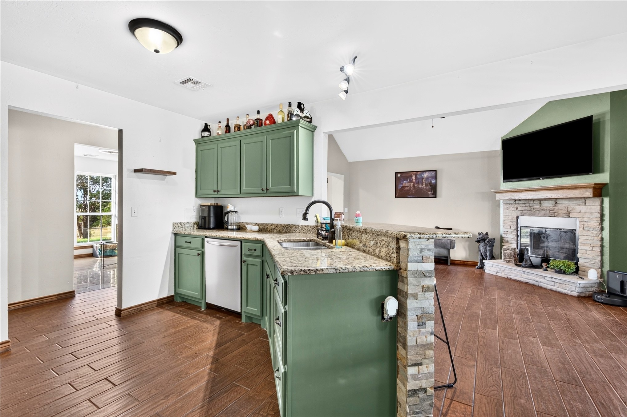 43294 Dripping Springs Maud OK 74854