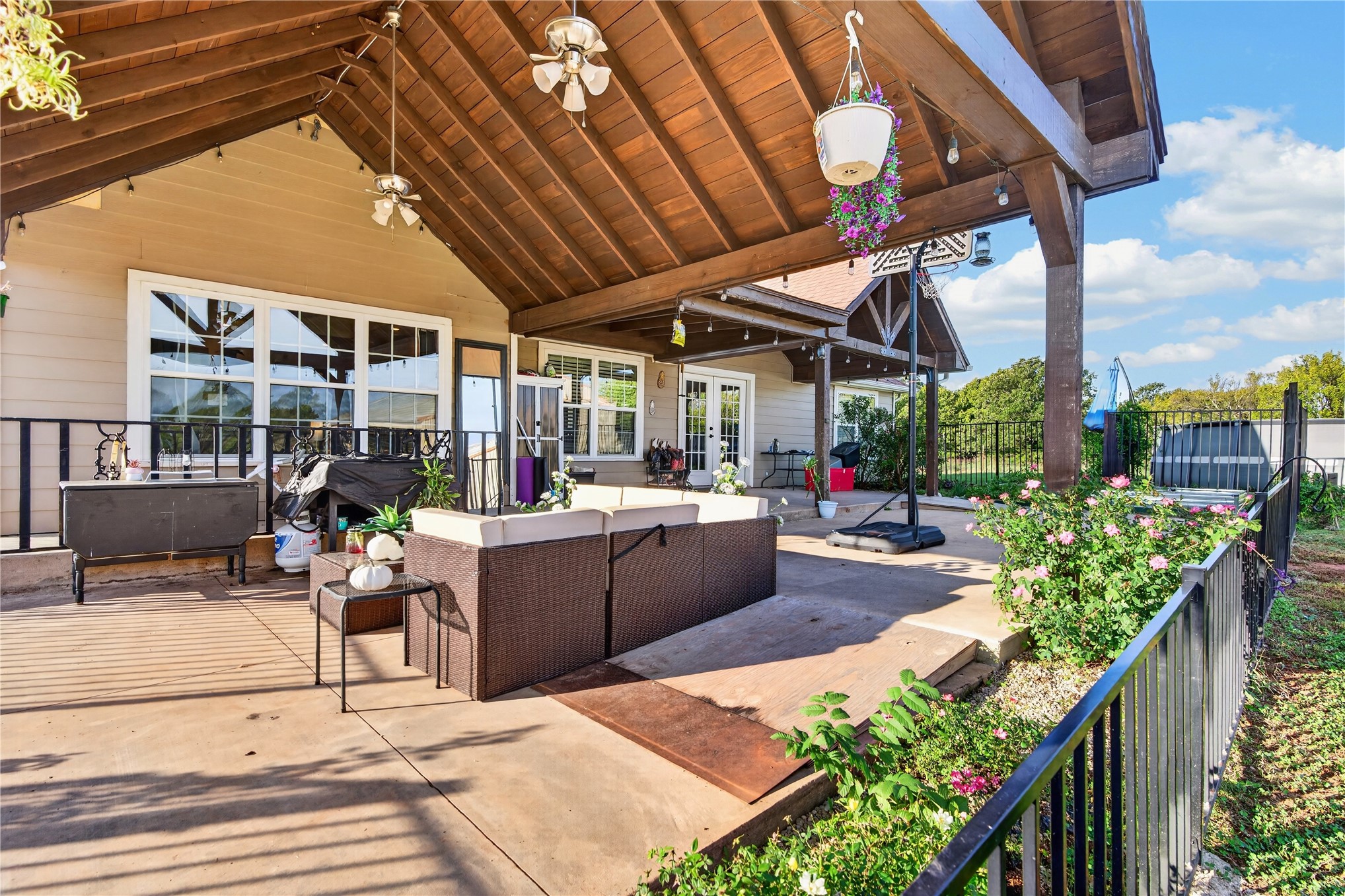 43294 Dripping Springs Maud OK 74854