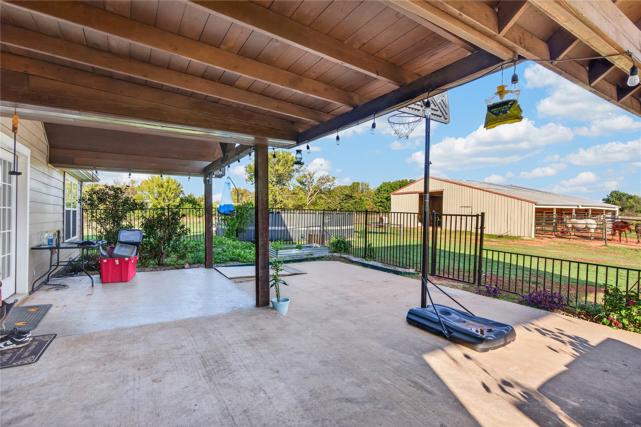 43294 Dripping Springs Maud OK 74854