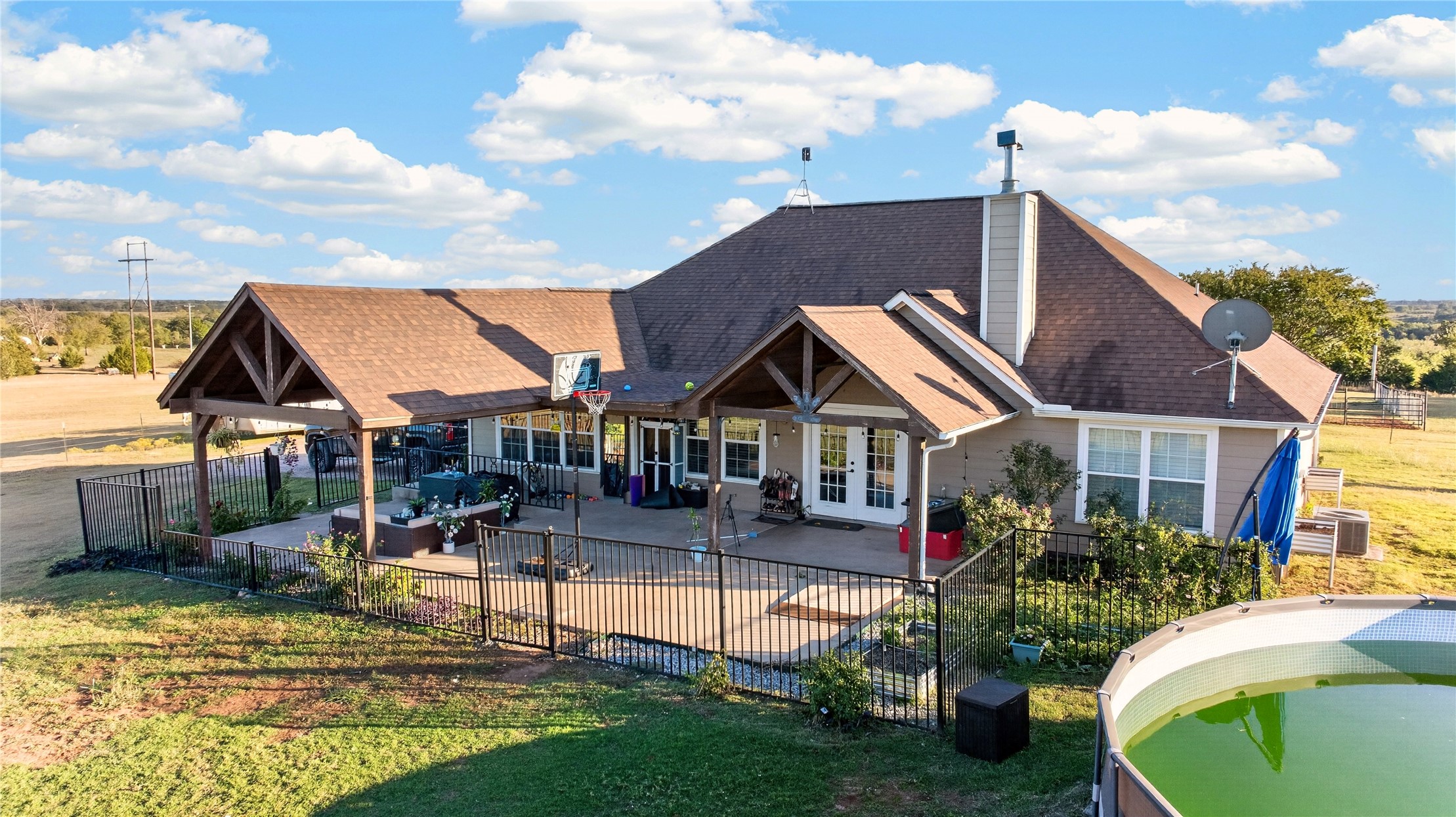 43294 Dripping Springs Maud OK 74854