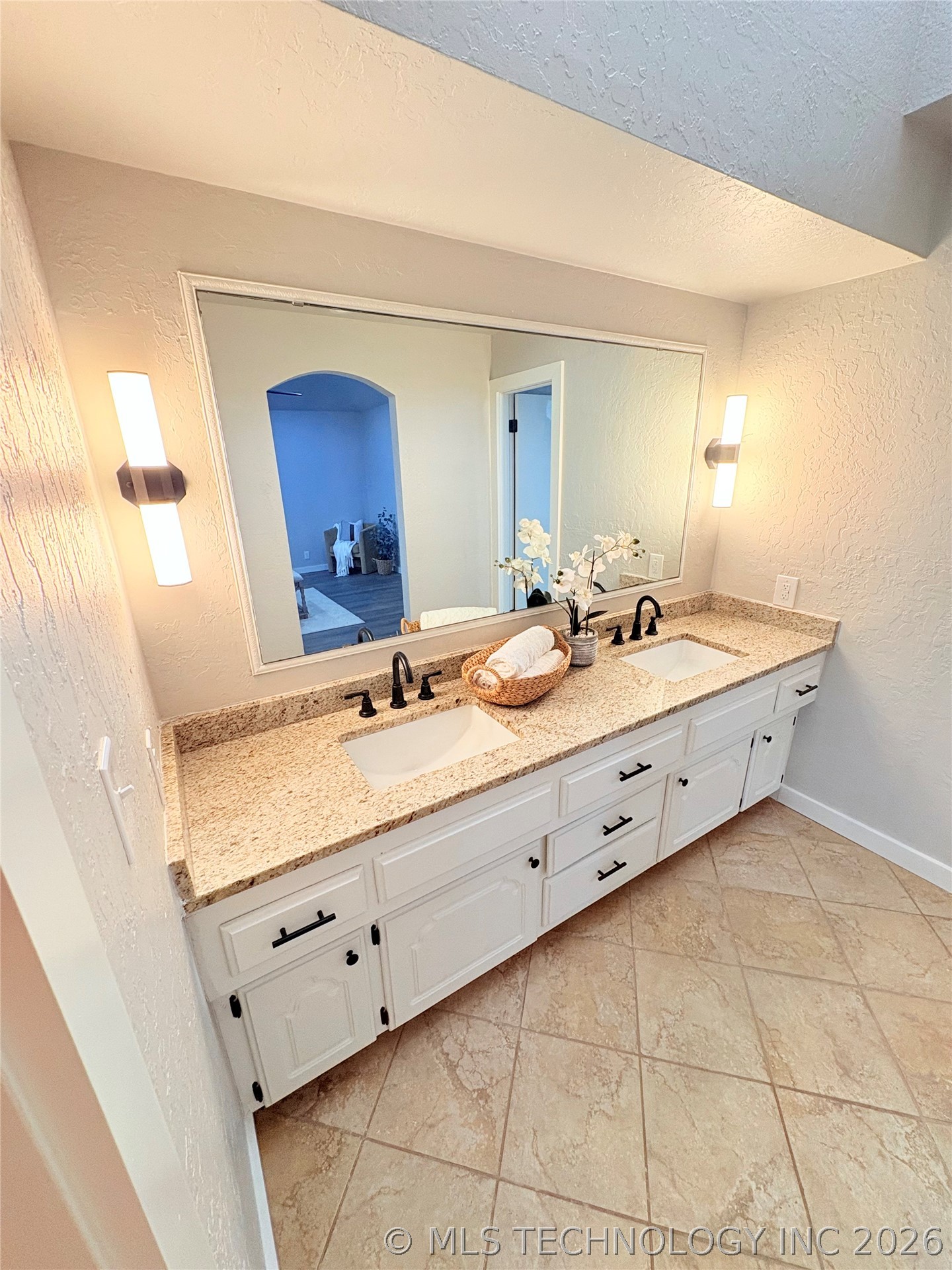 1115 Surrey Drive Ardmore OK 73401