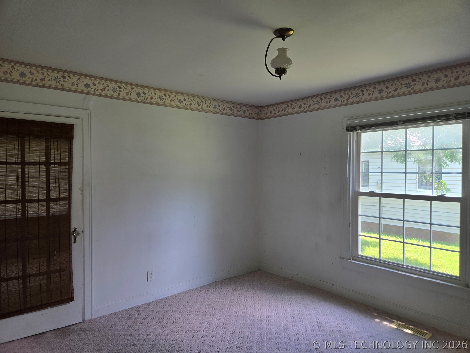 628 W Tahlequah Vinita OK 74301