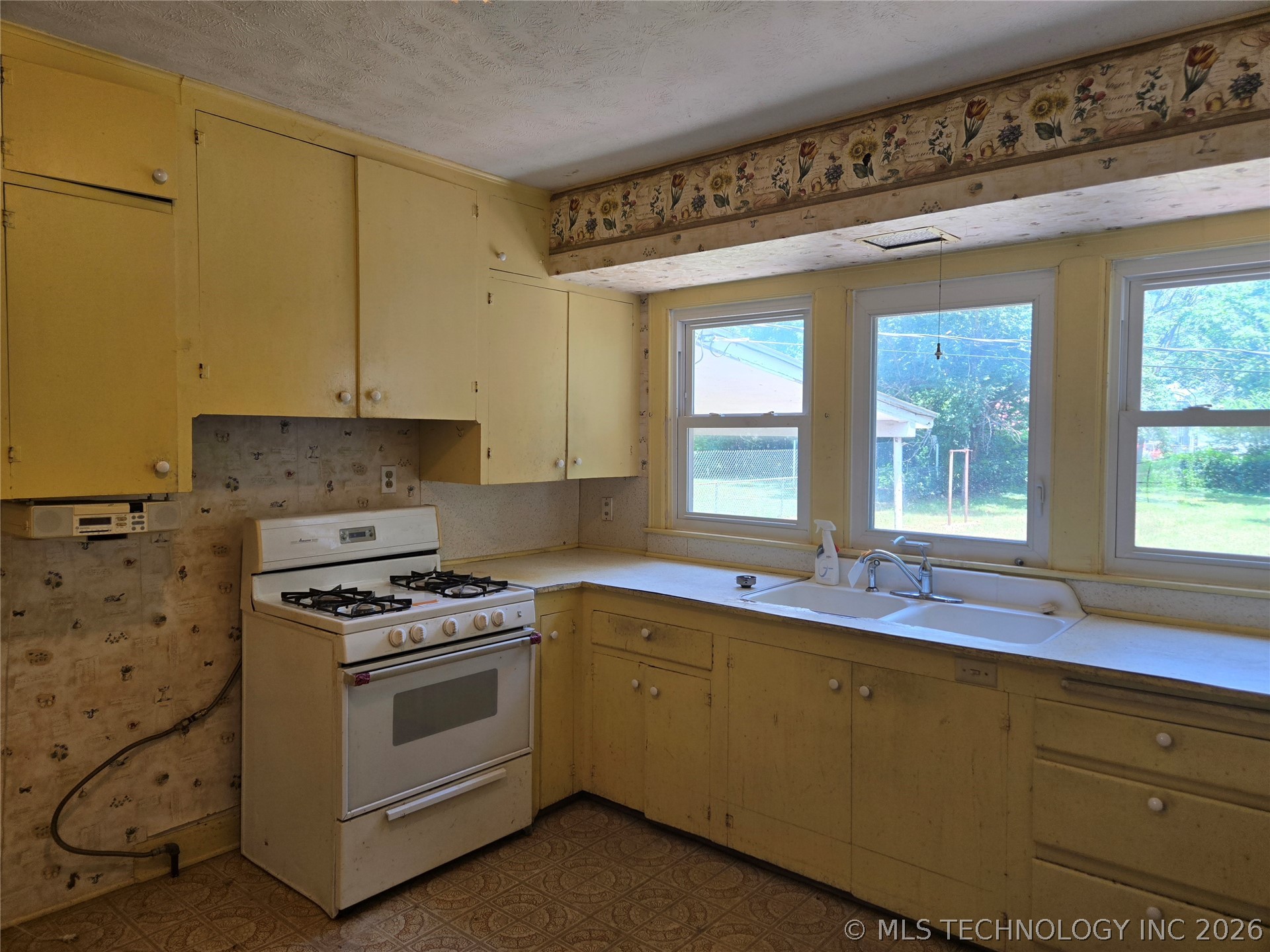 628 W Tahlequah Vinita OK 74301