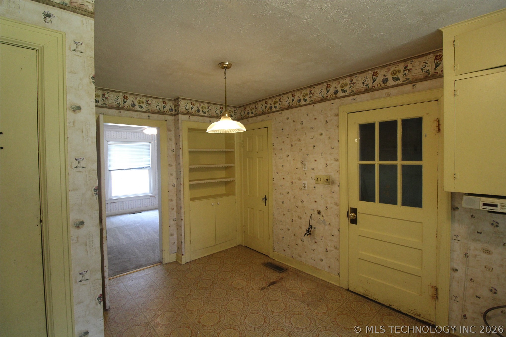 628 W Tahlequah Vinita OK 74301
