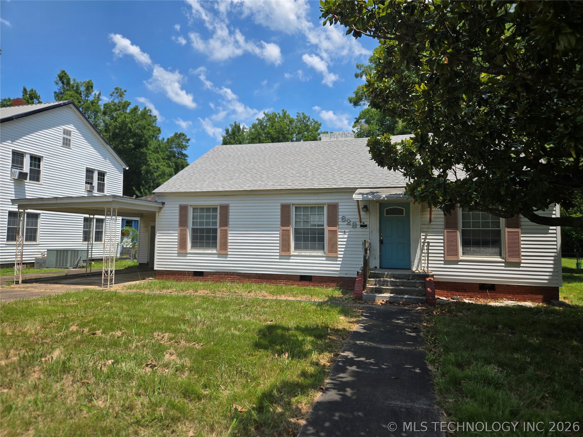 628 W Tahlequah Vinita OK 74301