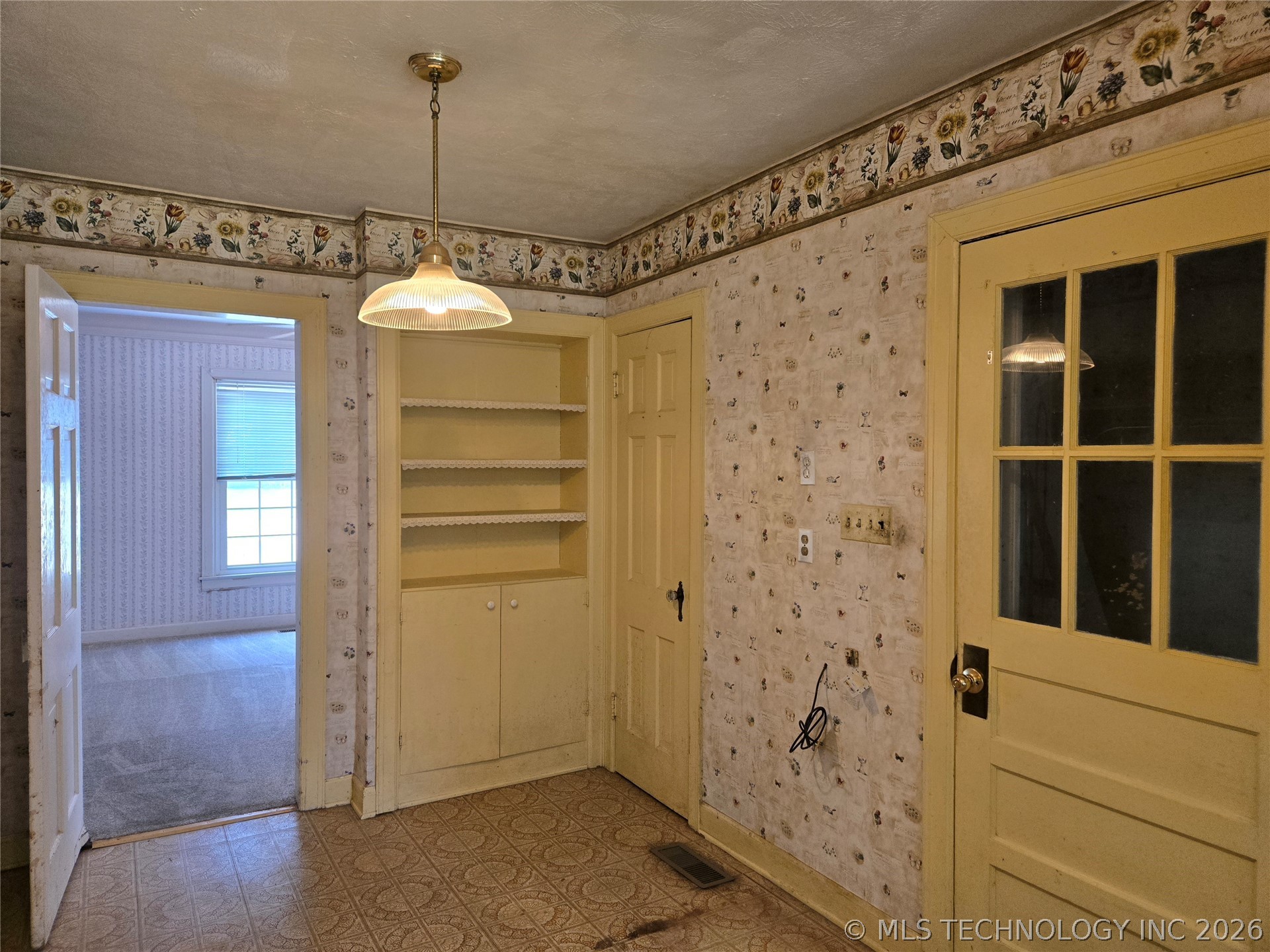 628 W Tahlequah Vinita OK 74301