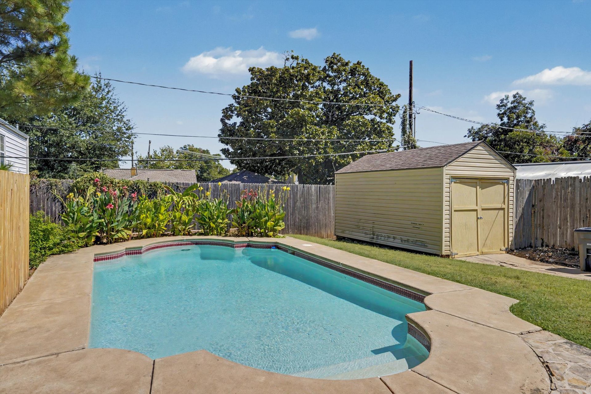 1555 S Gillette Avenue Tulsa OK 74104